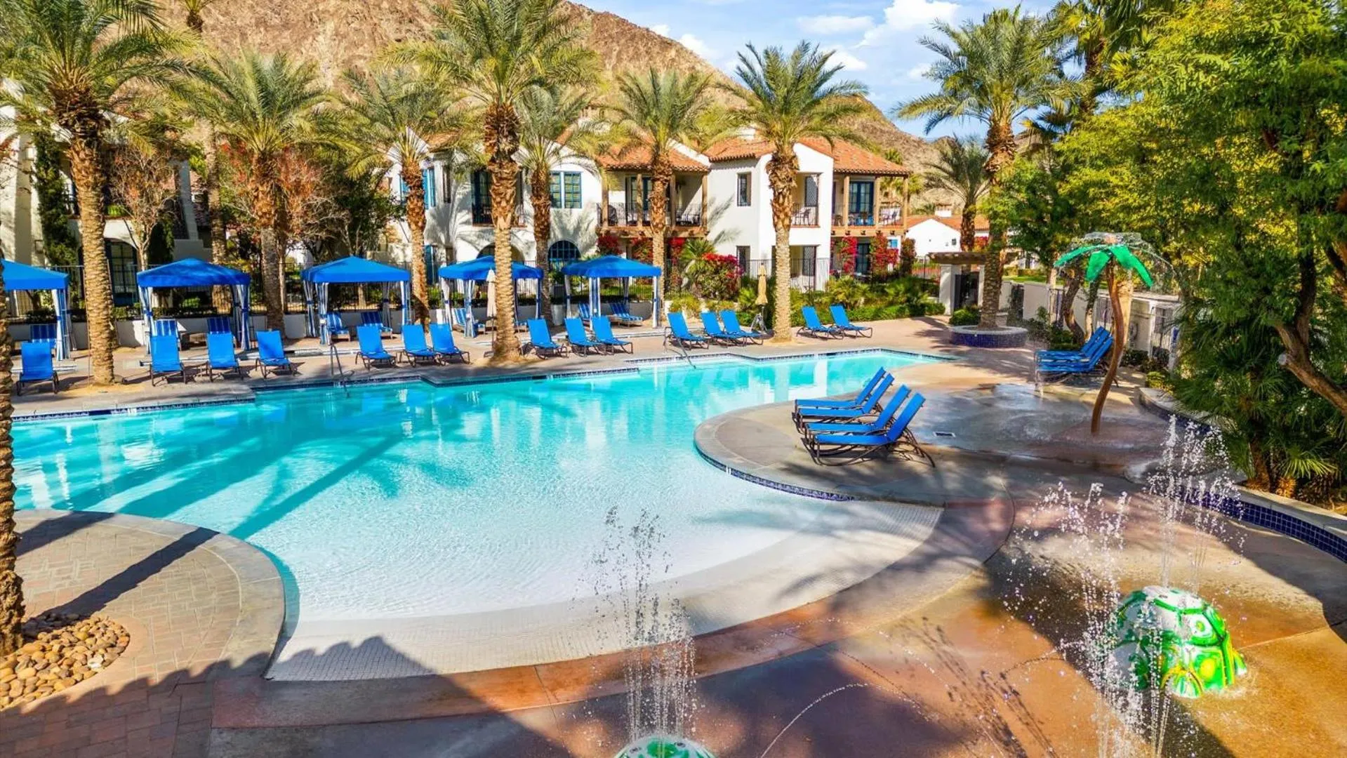 LV105 Upstairs 1 Bedroom Overlooking the Pool