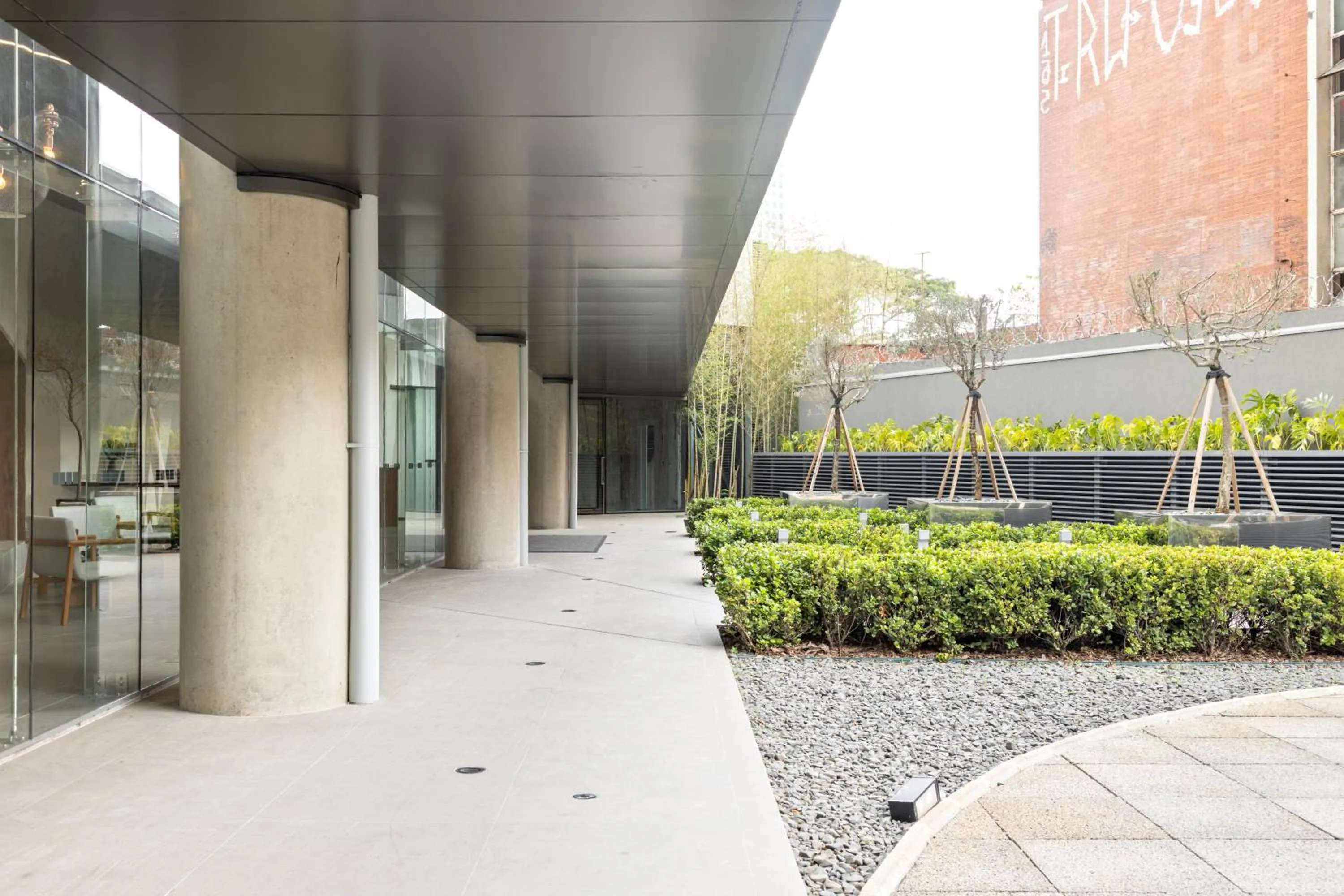 Facade/entrance in Charlie Jockey Pinheiros
