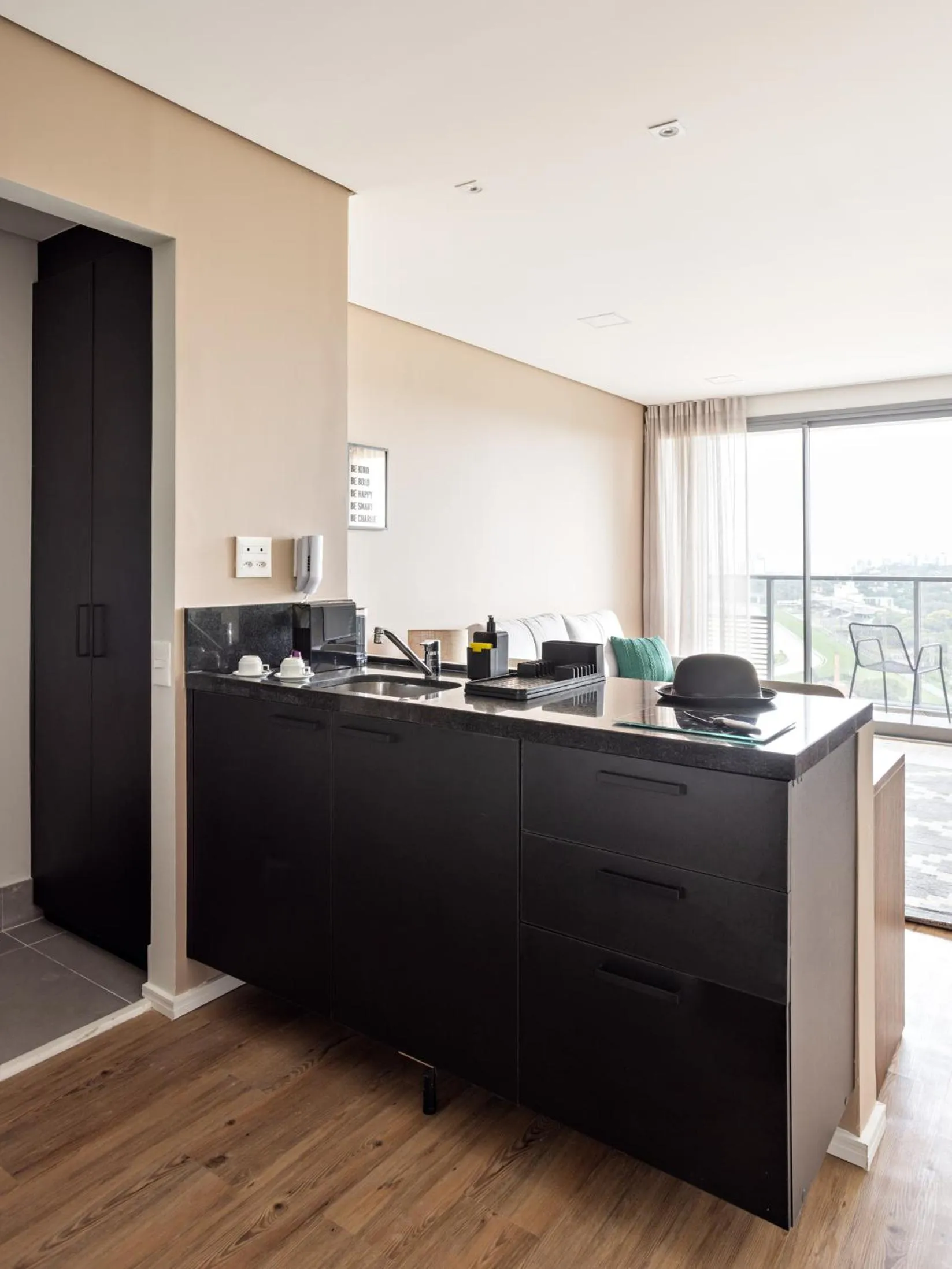 Kitchen or kitchenette in Charlie Jockey Pinheiros