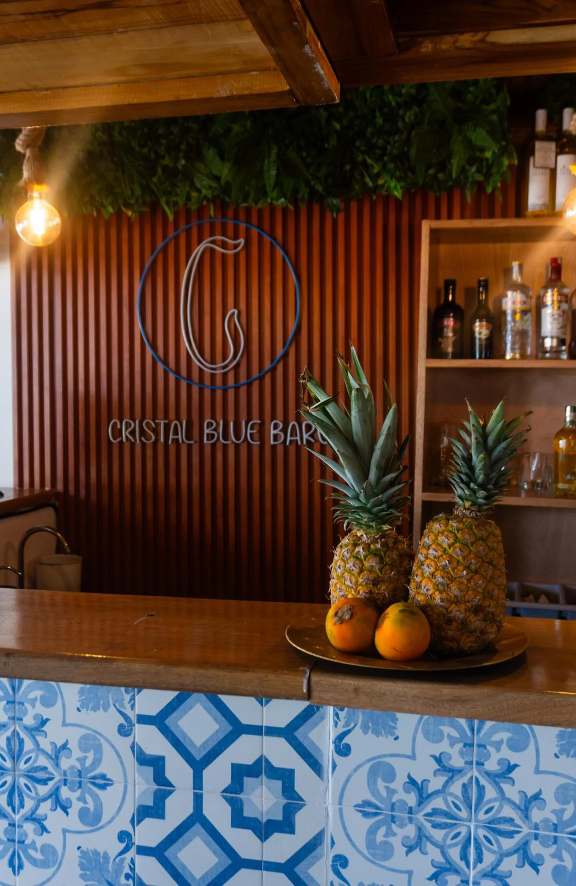 minibar in Cristal Blue Barú