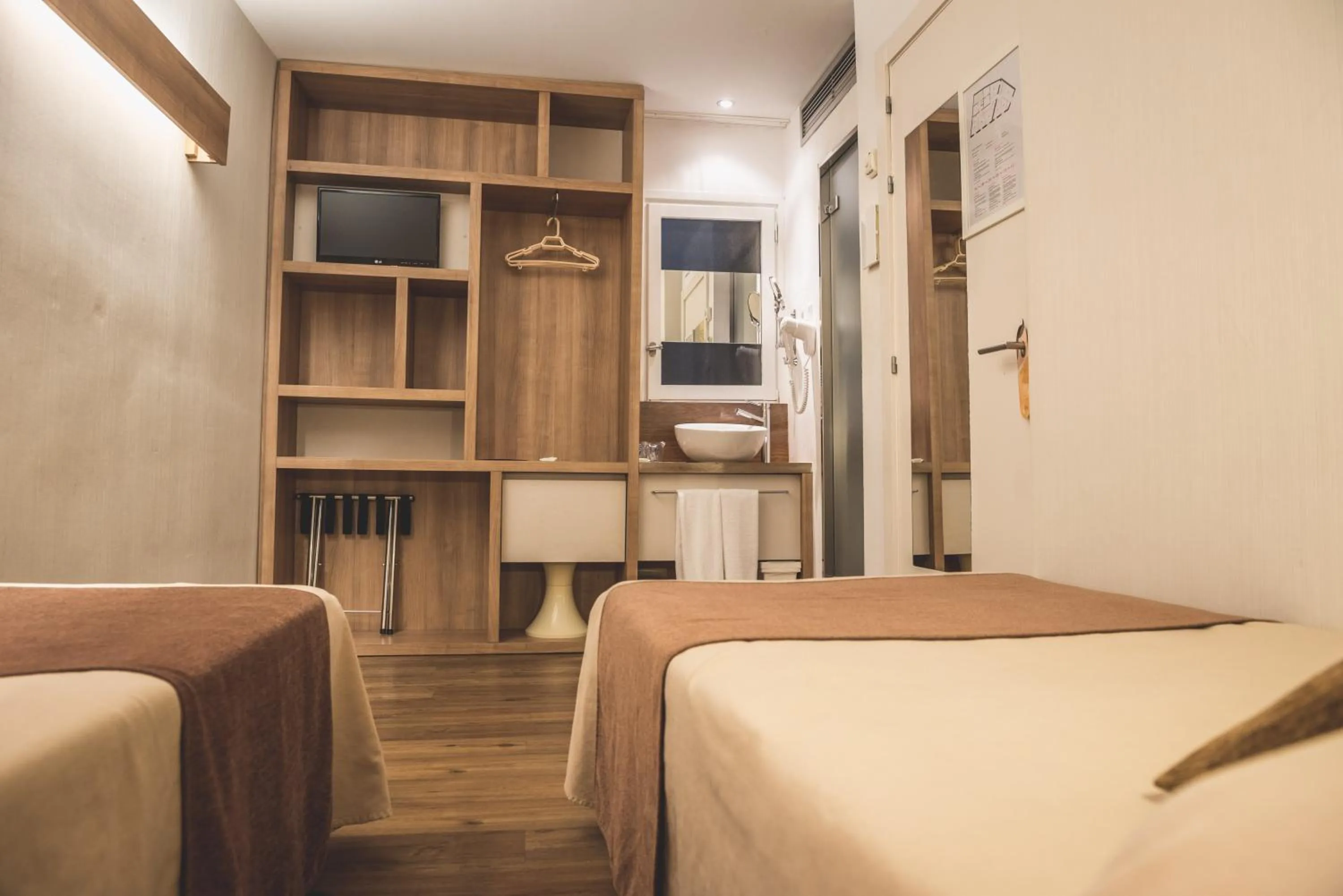 Photo of the whole room, Bed in Hostal Marenostrum