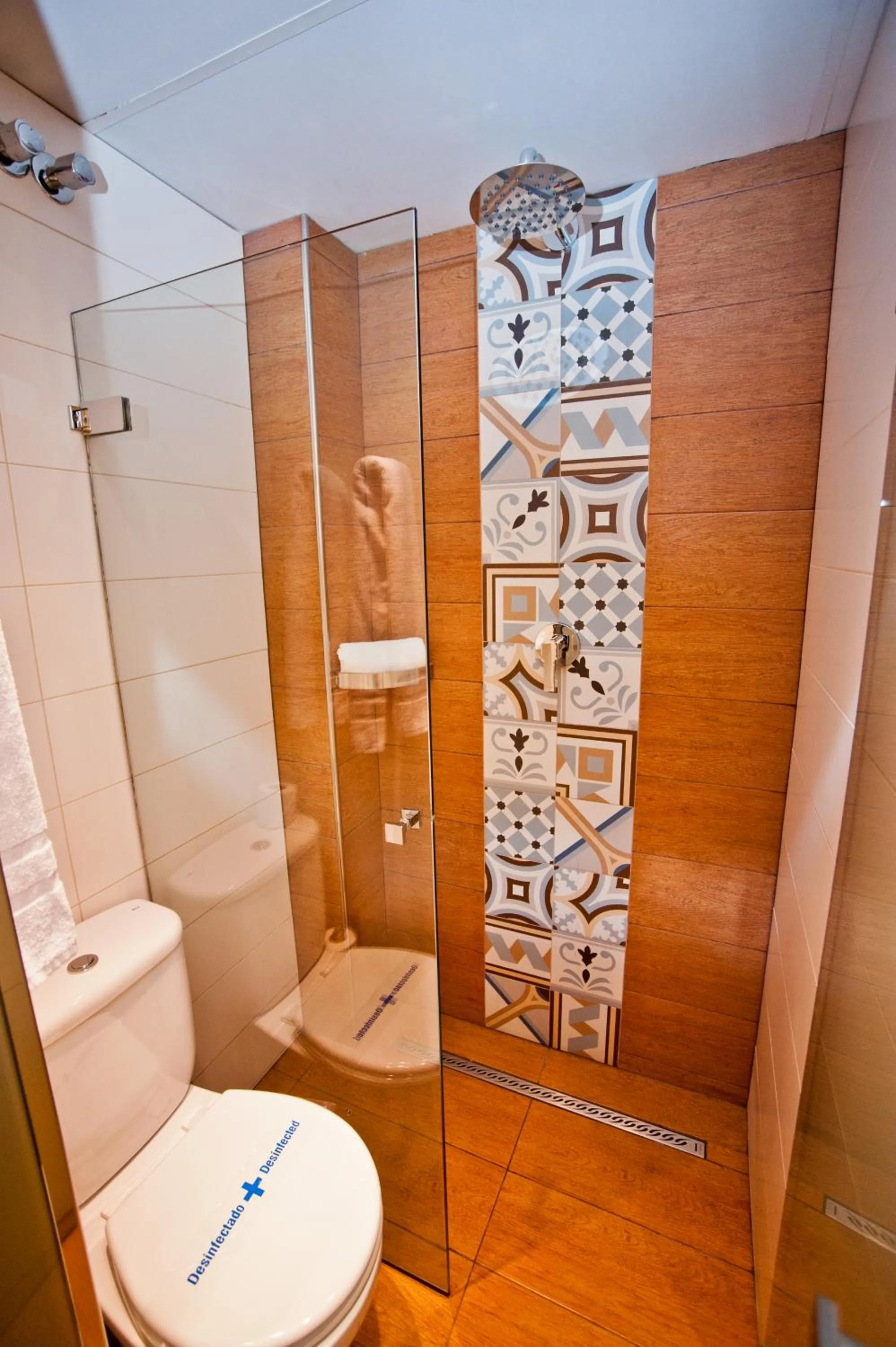 Bathroom in Hostal Marenostrum