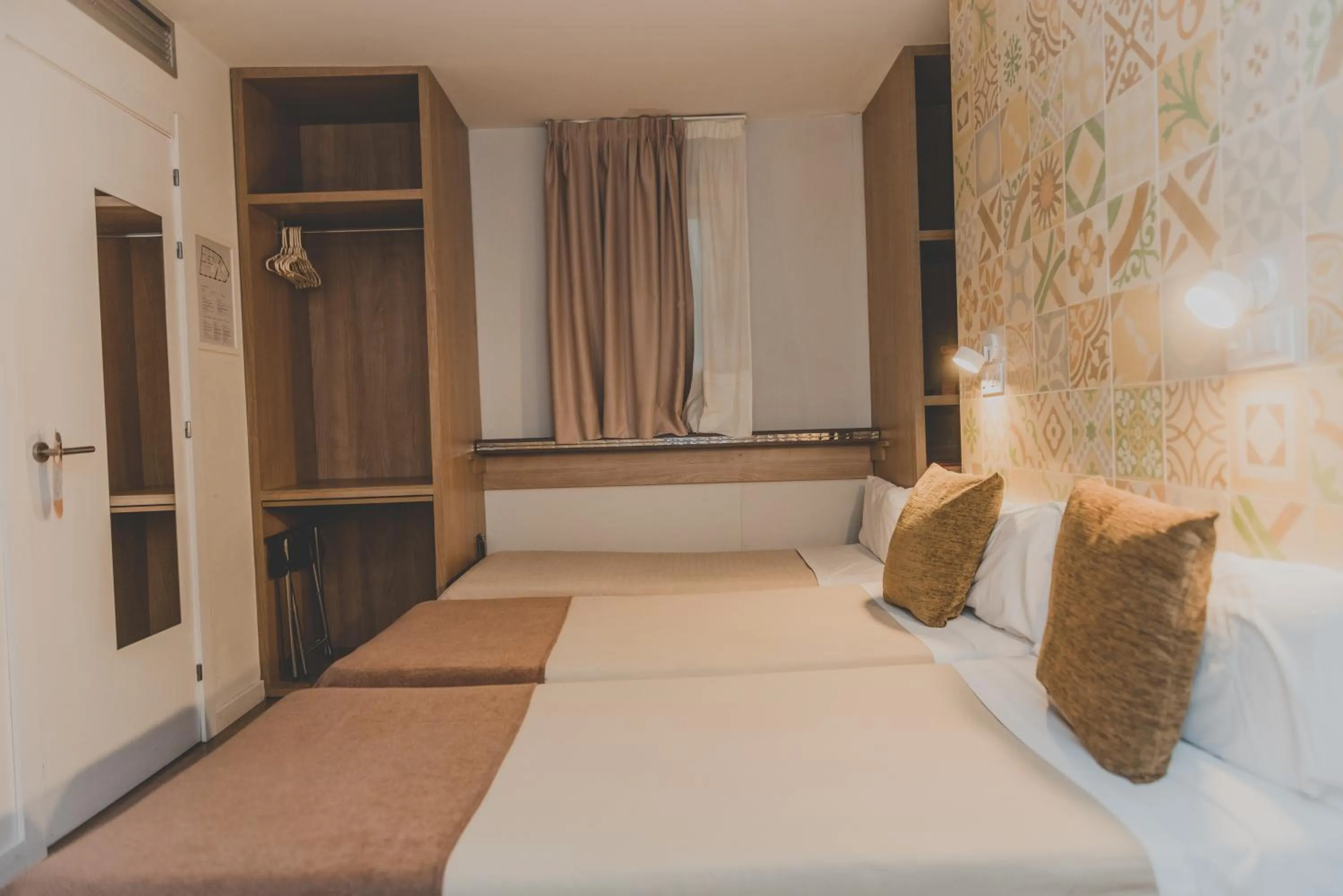 Photo of the whole room, Bed in Hostal Marenostrum