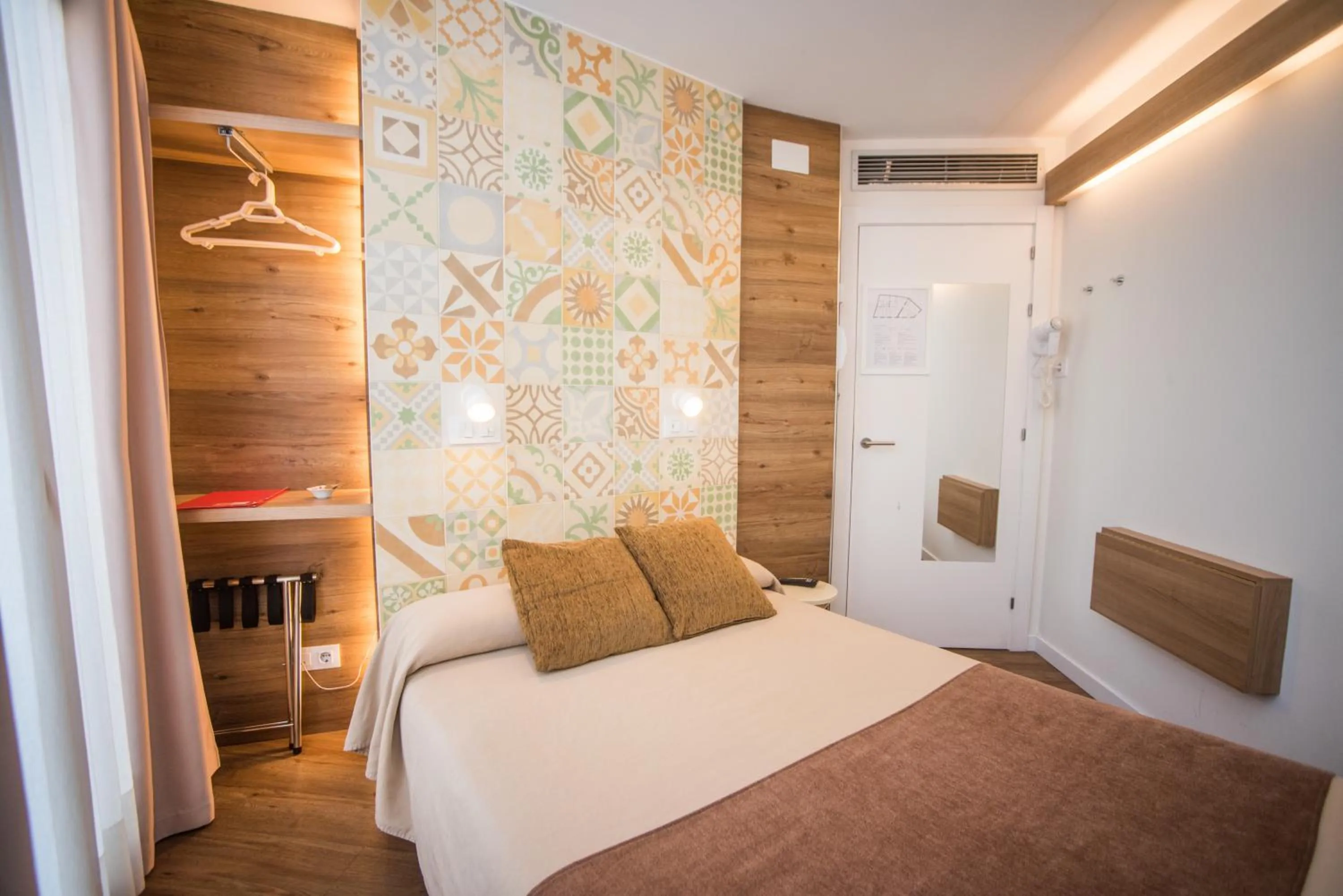 Photo of the whole room, Bed in Hostal Marenostrum