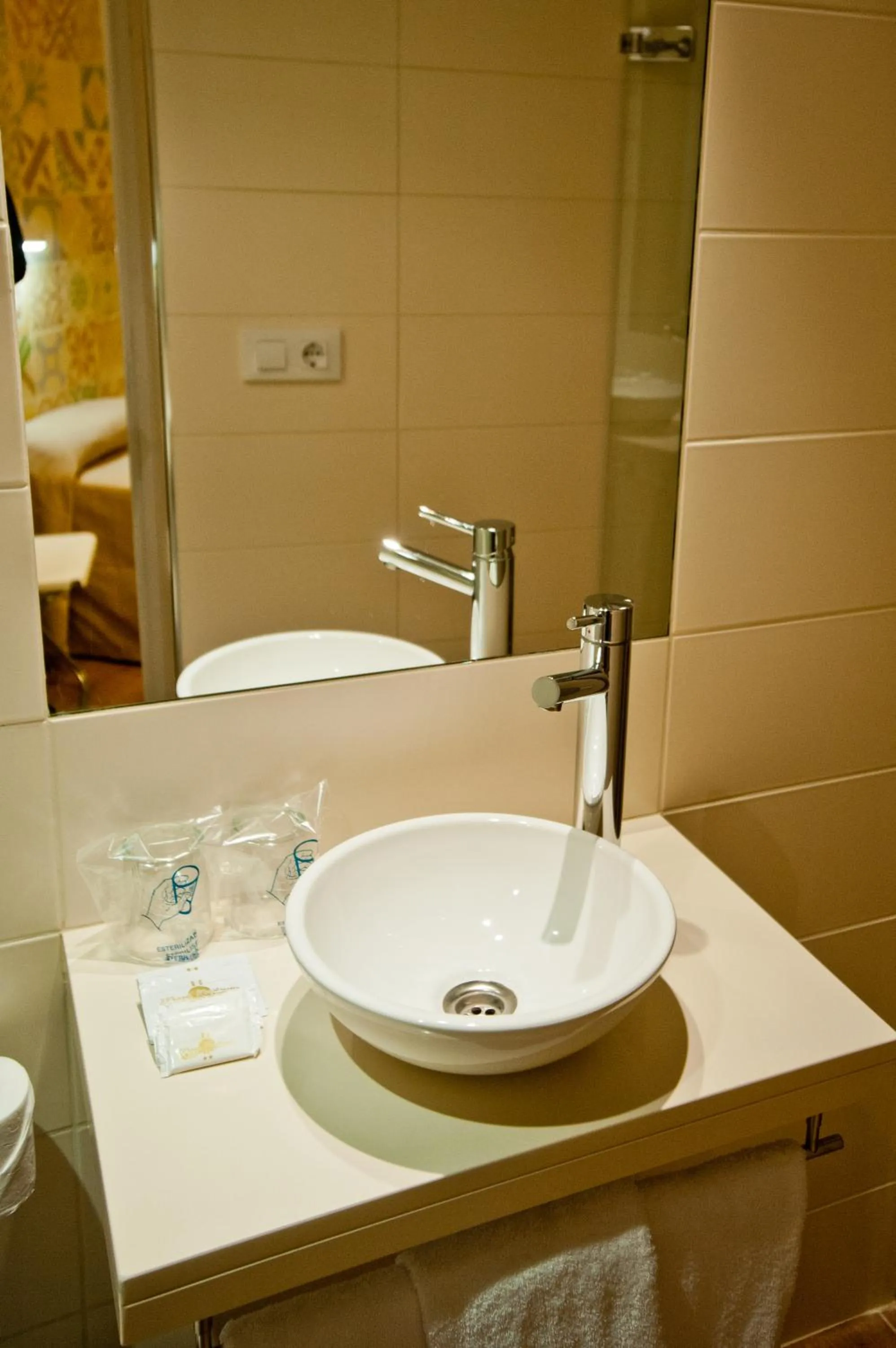 Bathroom in Hostal Marenostrum