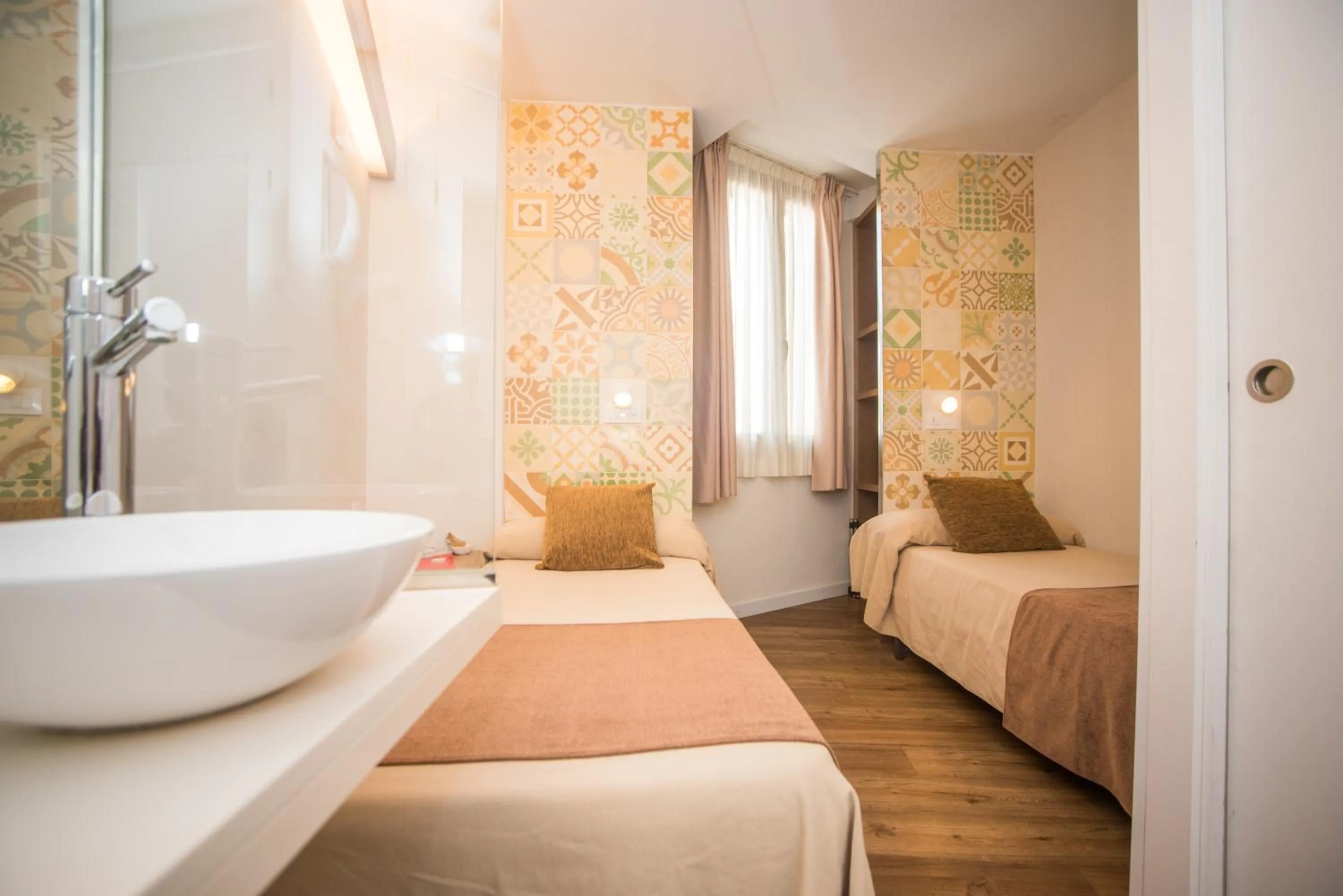 Photo of the whole room, Bed in Hostal Marenostrum