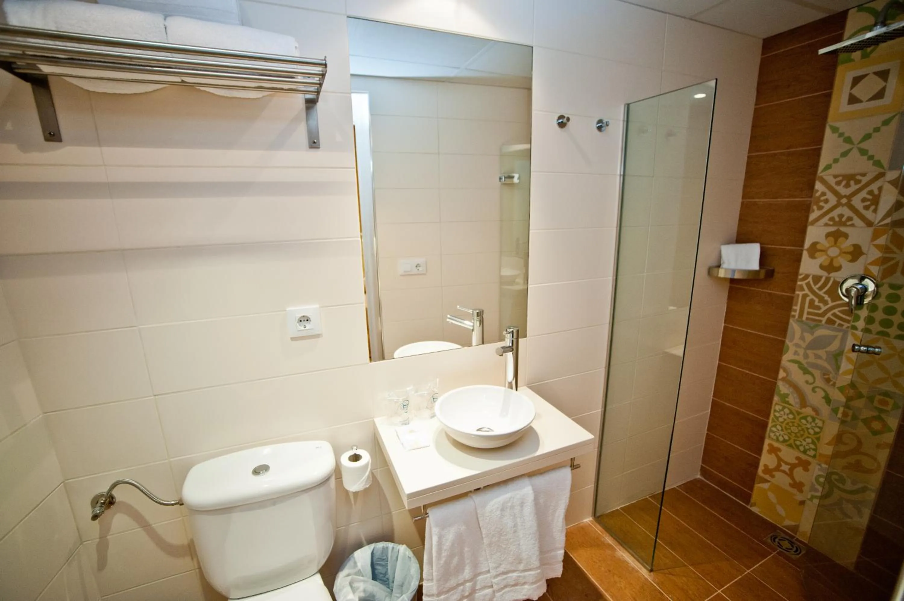 Bathroom in Hostal Marenostrum