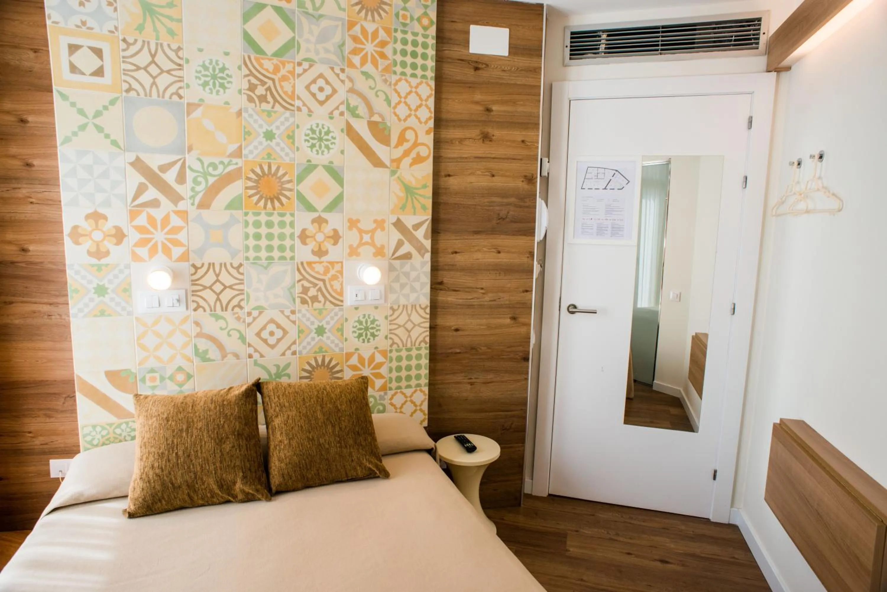 Bed in Hostal Marenostrum