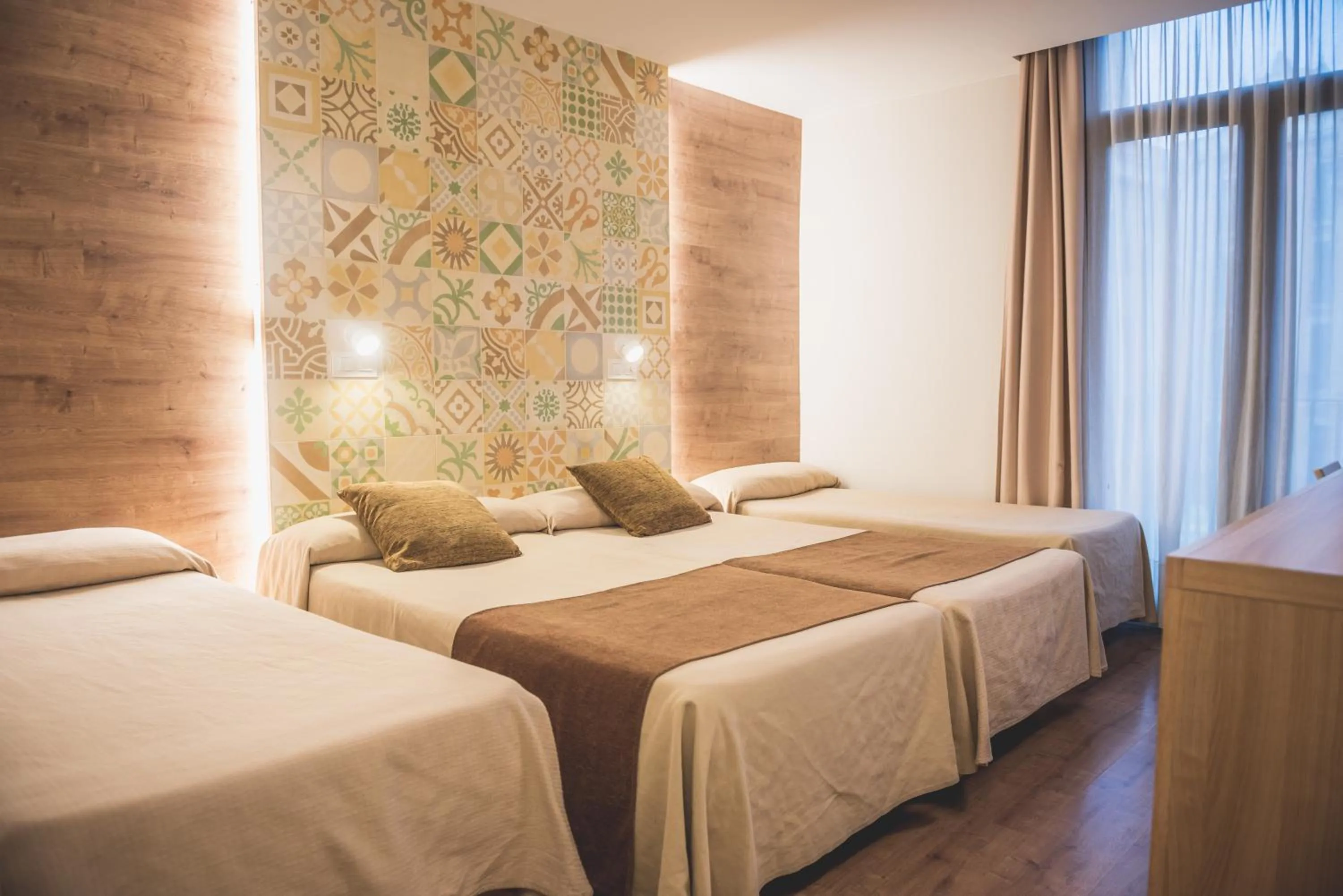 Photo of the whole room, Bed in Hostal Marenostrum