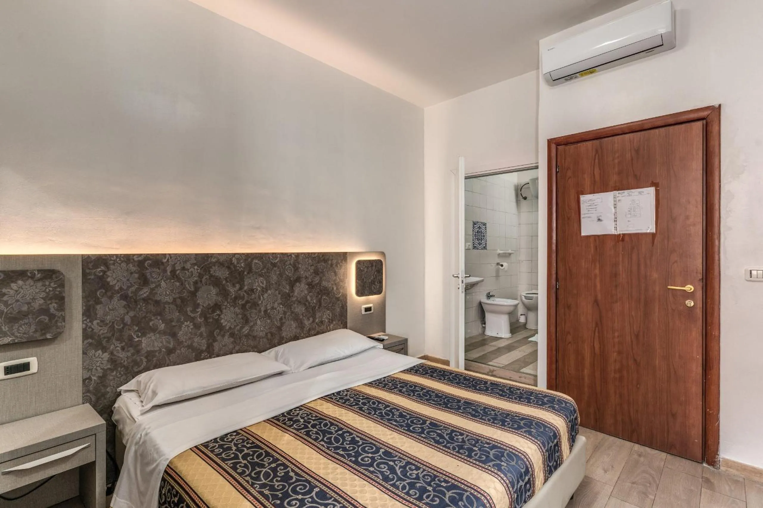 Bedroom, Bed in Hotel principe