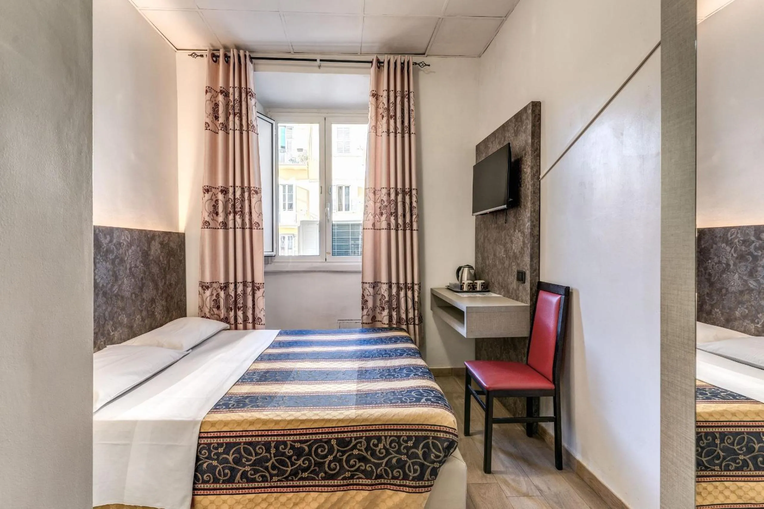 Bedroom, Bed in Hotel principe