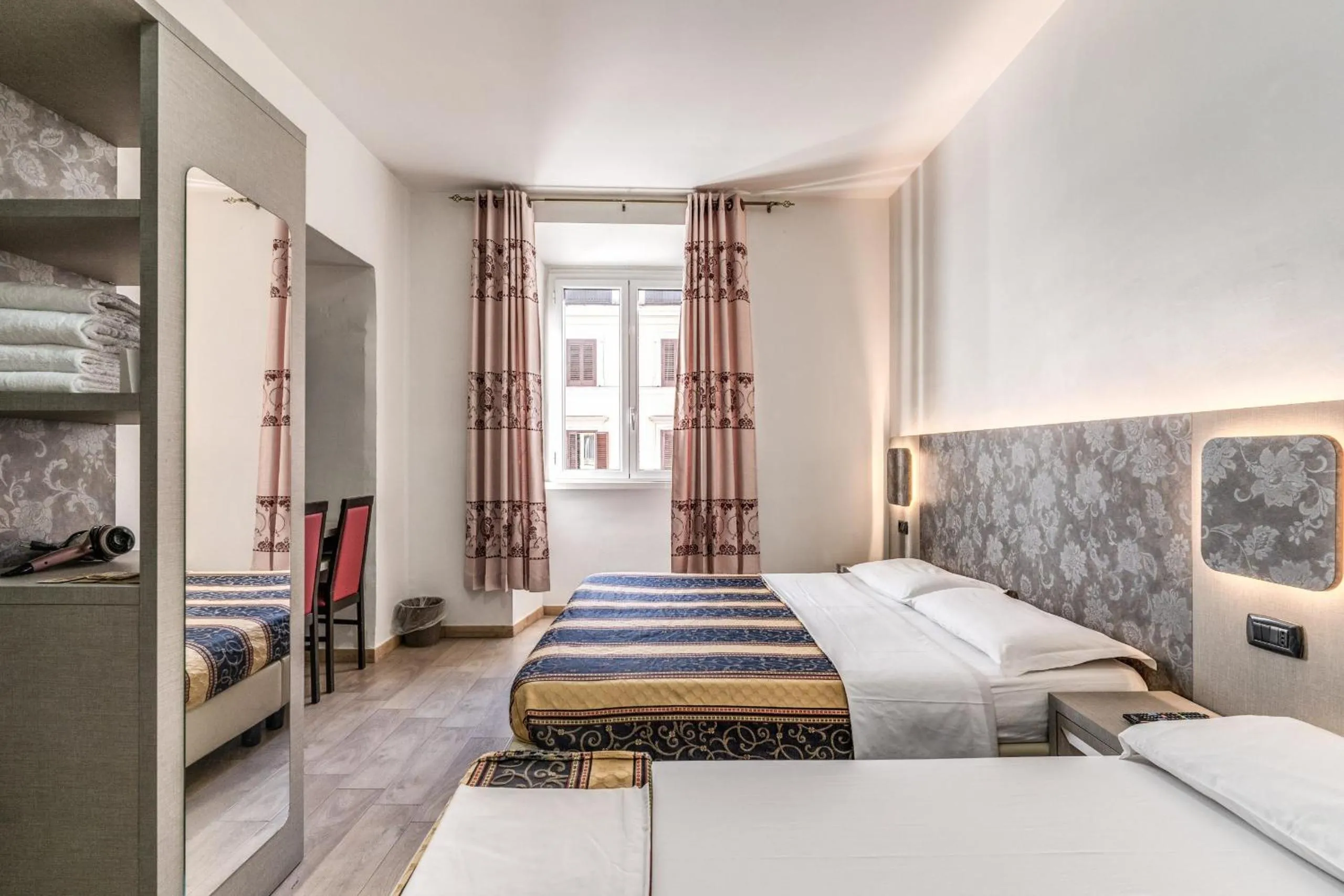 Bedroom, Bed in Hotel principe