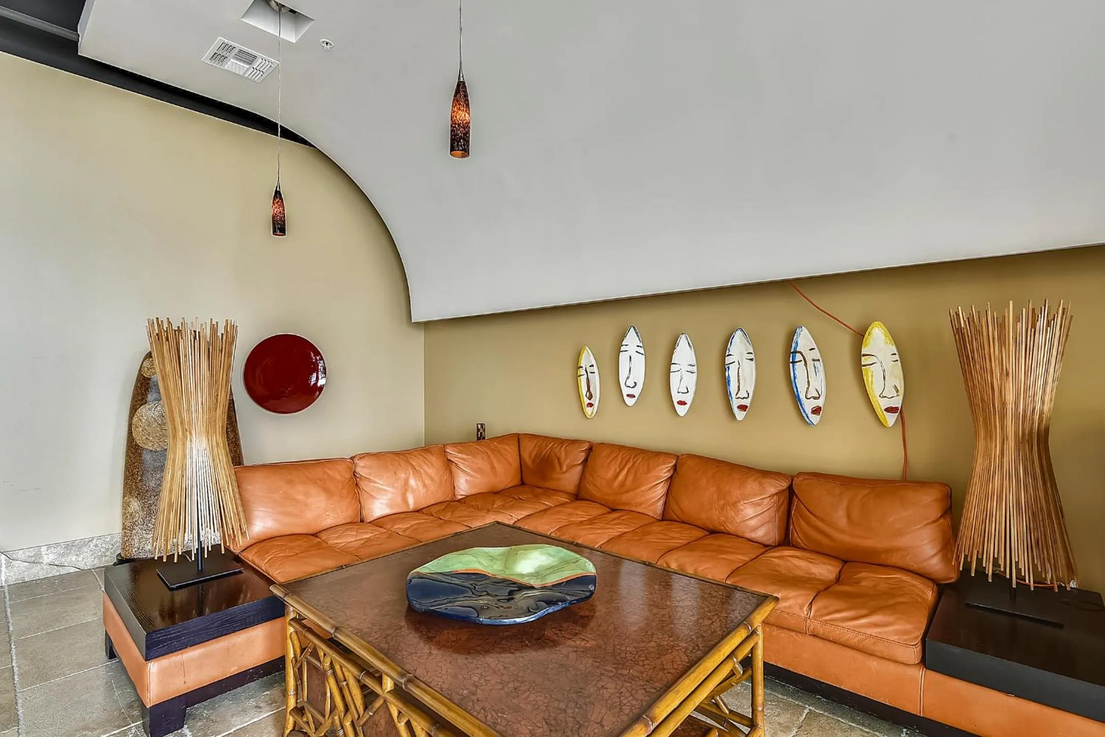 Property building in Emerald 705