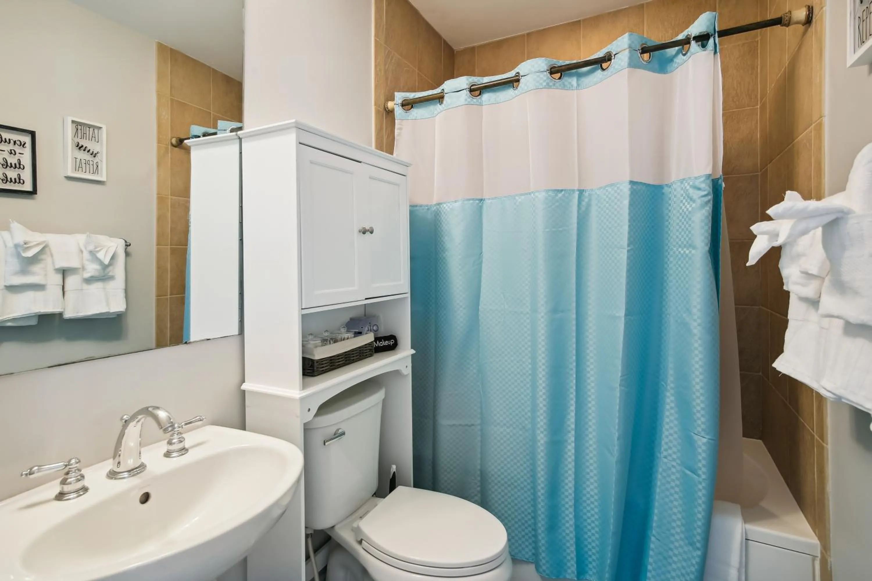 Property building in Emerald 705