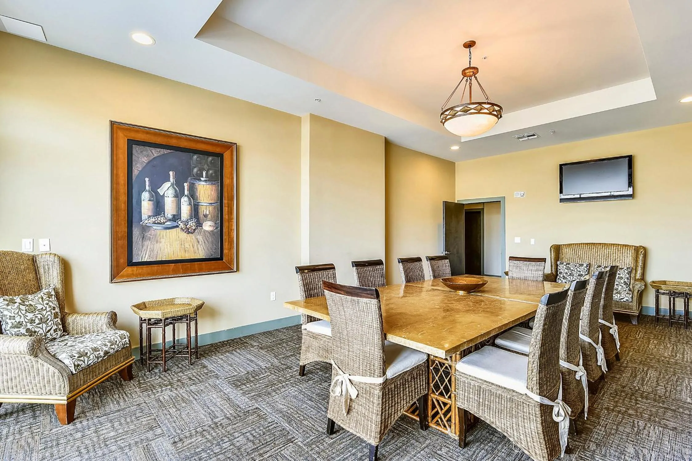 Property building in Emerald 705