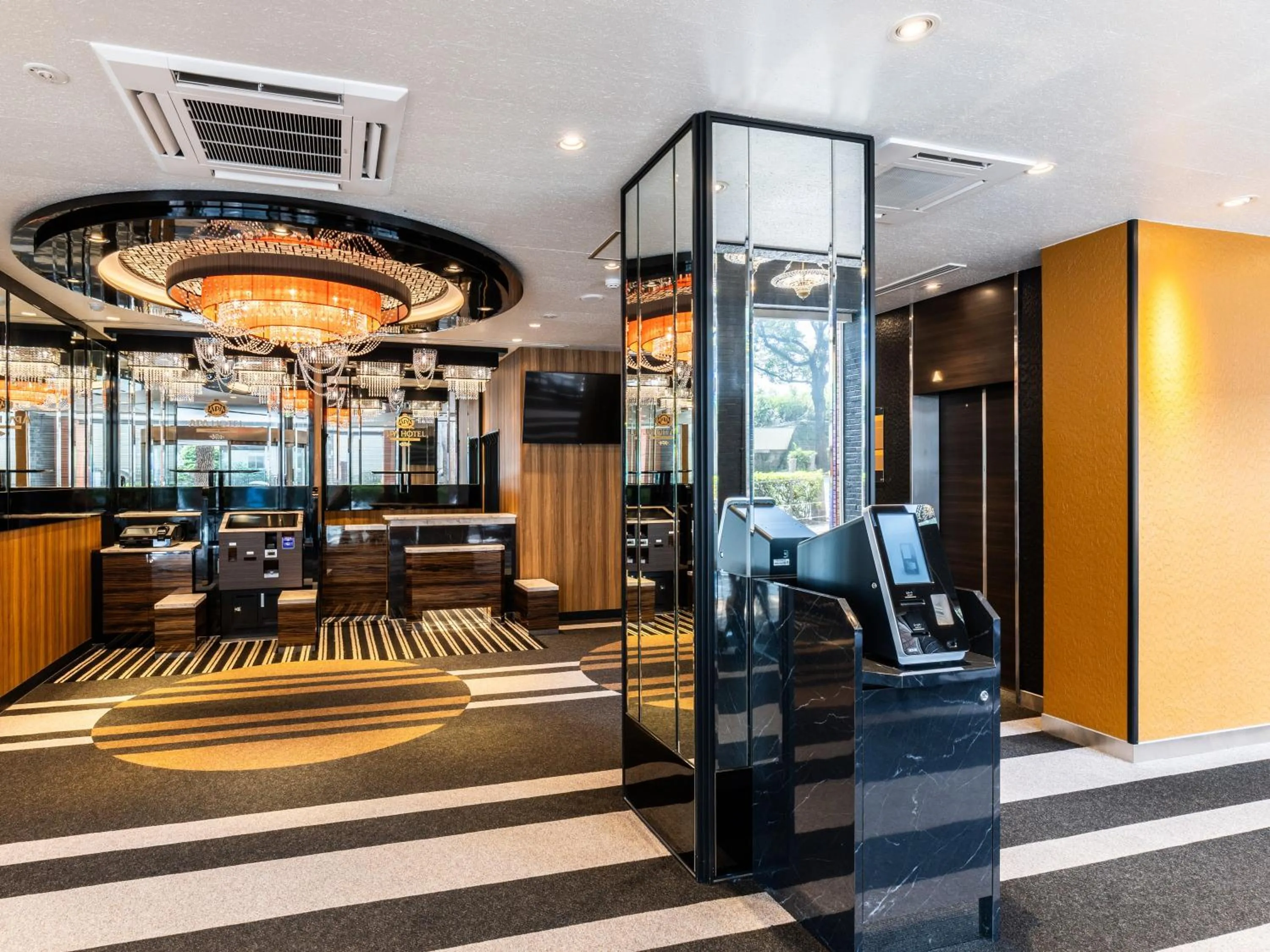 Lobby or reception in APA Hotel Nagasaki Dejima