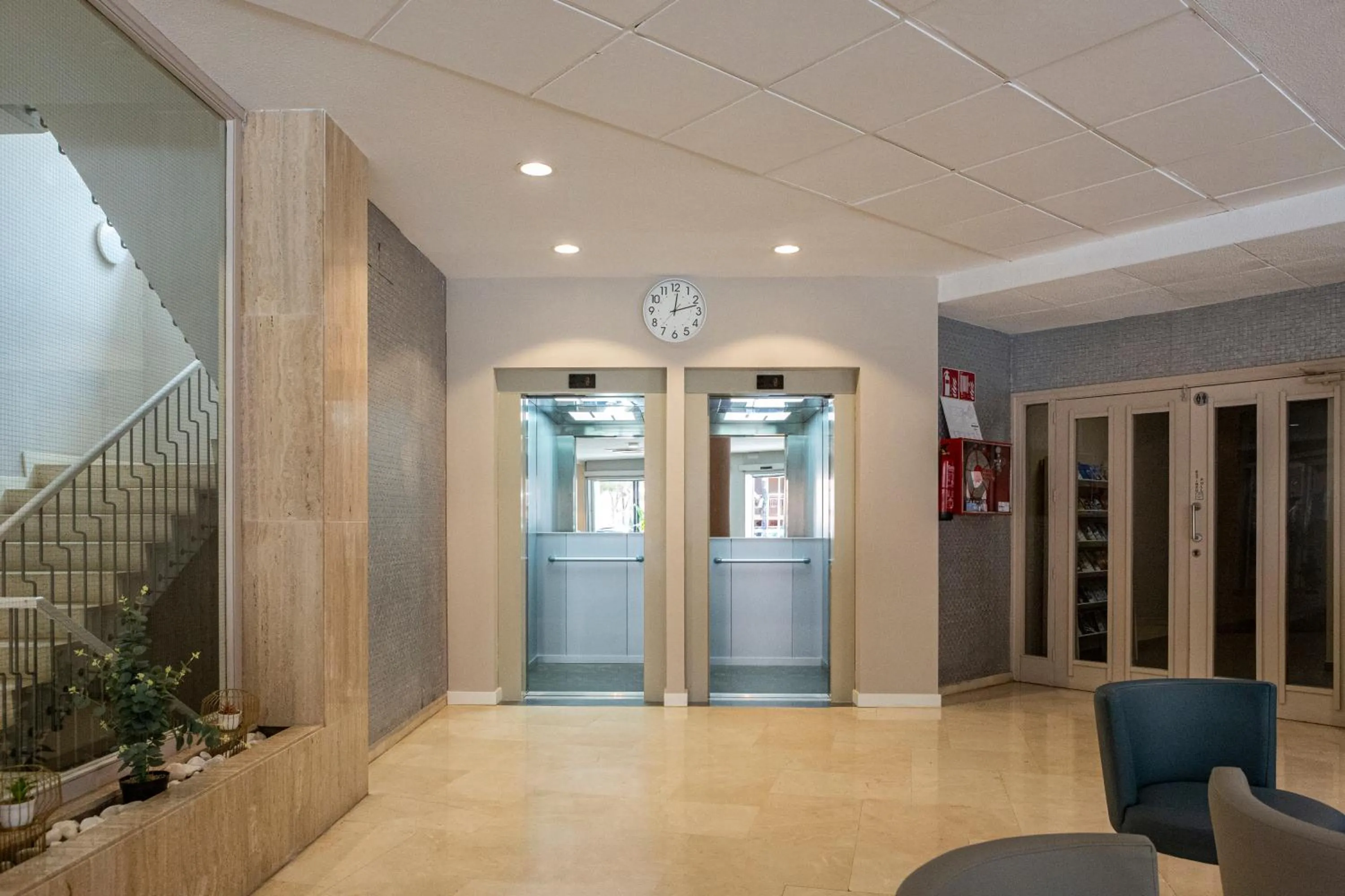 elevator in Medplaya Hotel Monterrey