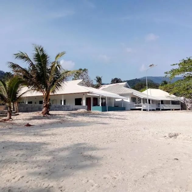 Beach in Thong Nai Pan Beach Resort