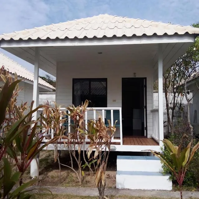 Garden in Thong Nai Pan Beach Resort