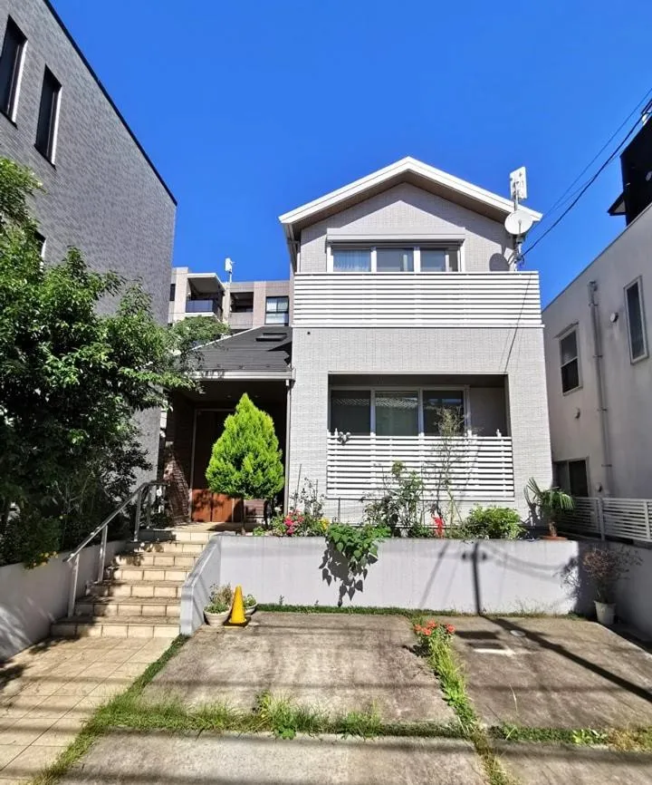 Property building in Bell house