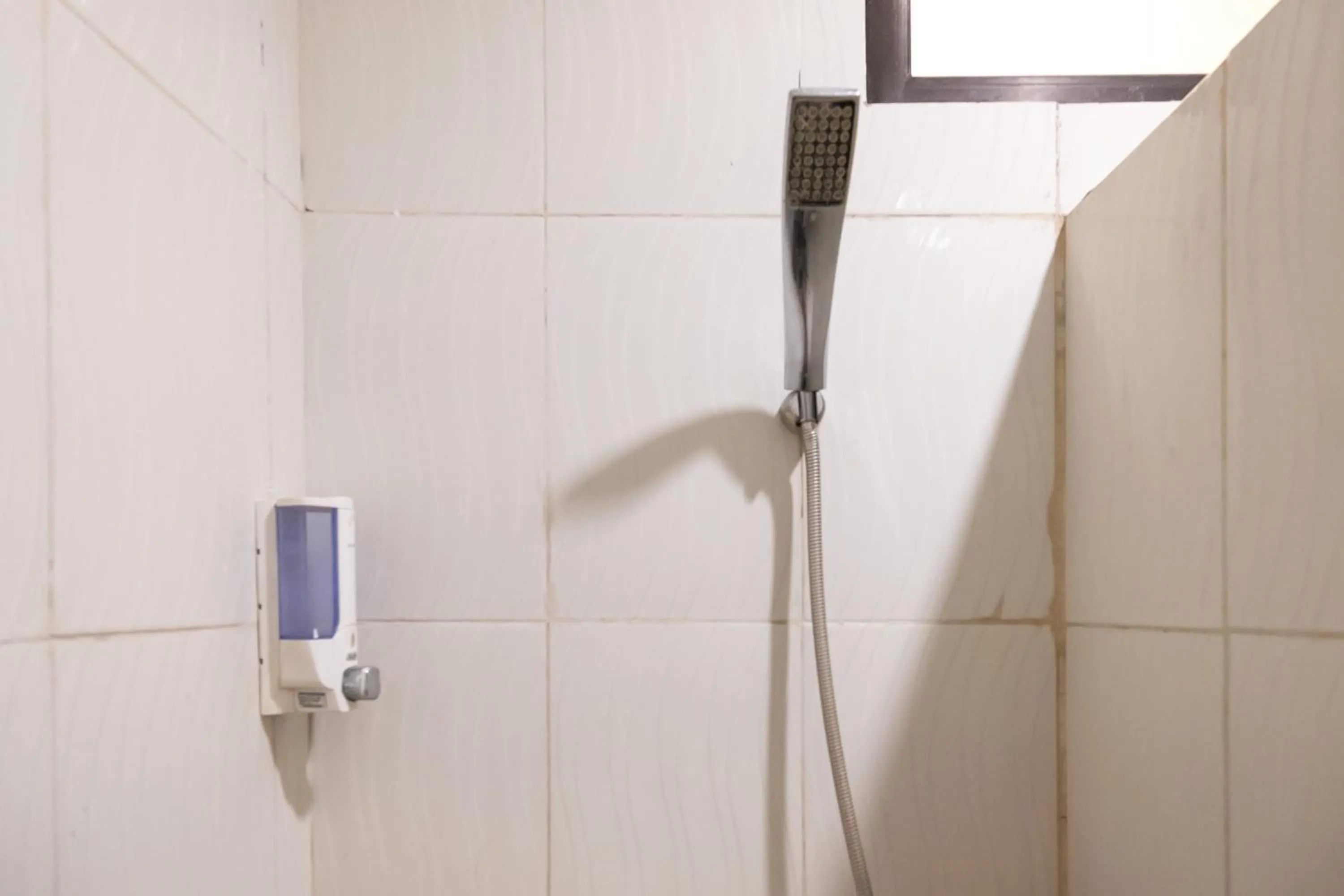 Bathroom in TwoSpaces Living at Toedjoeh Enam Homestay, Surabaya