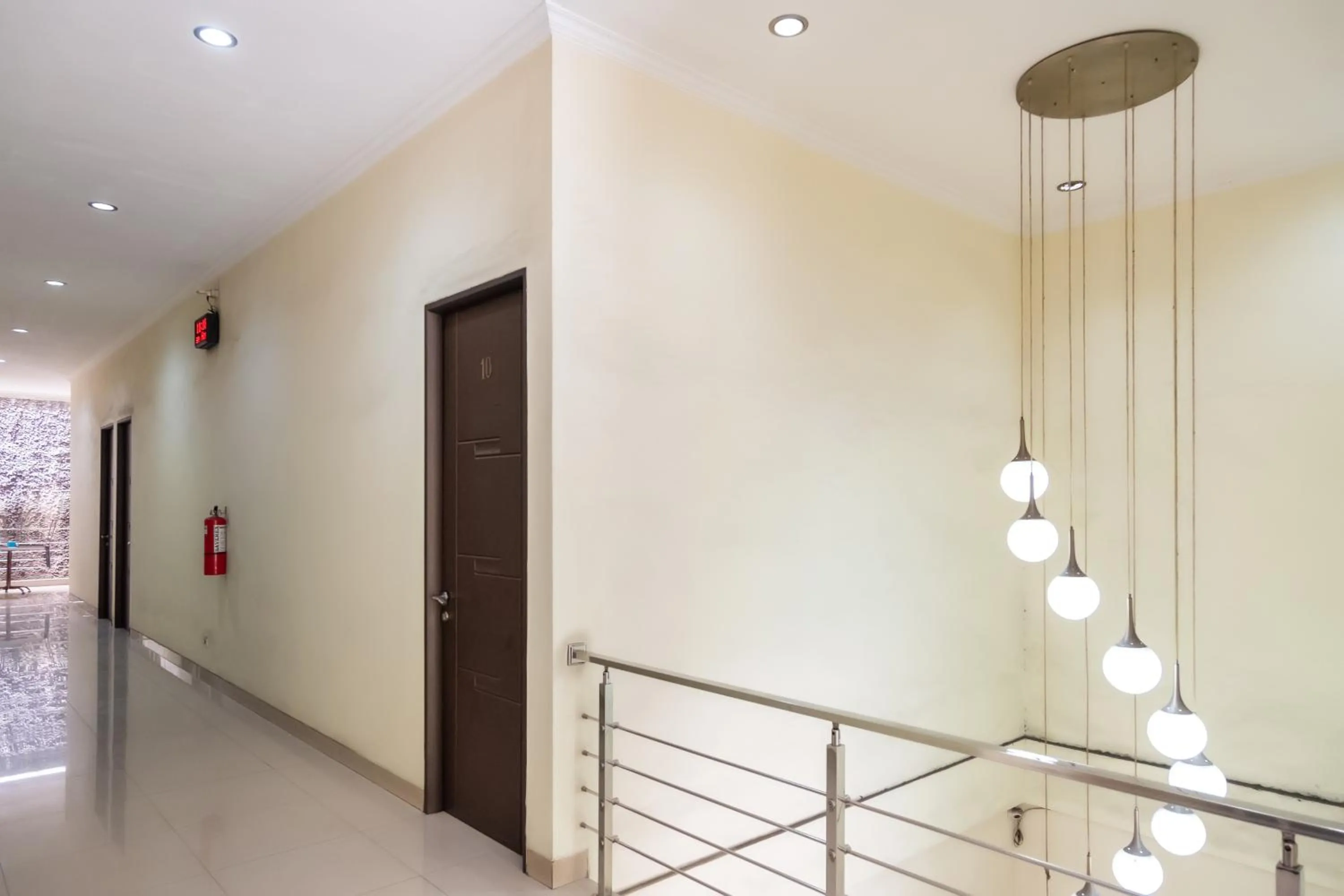 Street view in TwoSpaces Living at Toedjoeh Enam Homestay, Surabaya