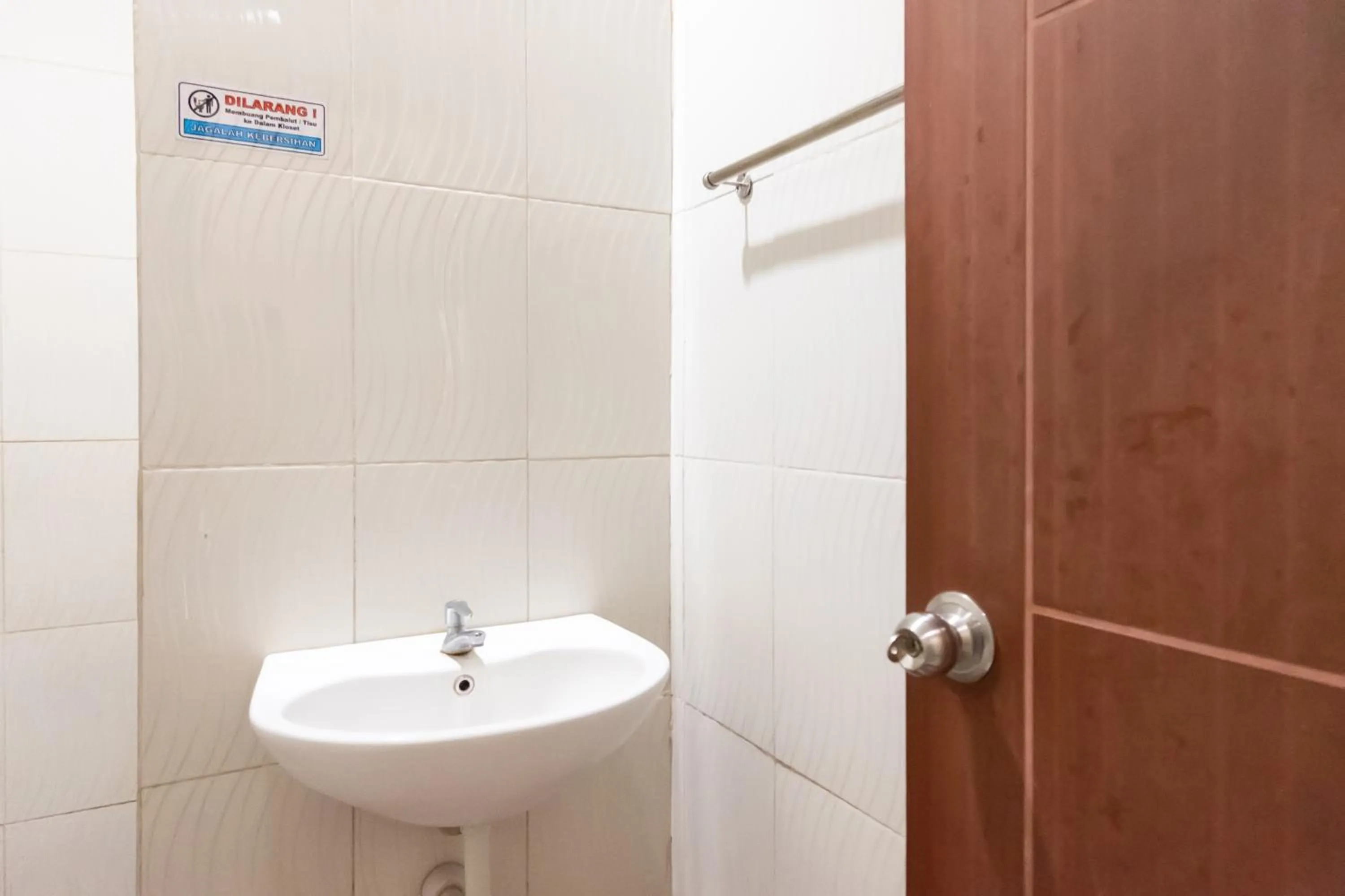 Bedroom in TwoSpaces Living at Toedjoeh Enam Homestay, Surabaya