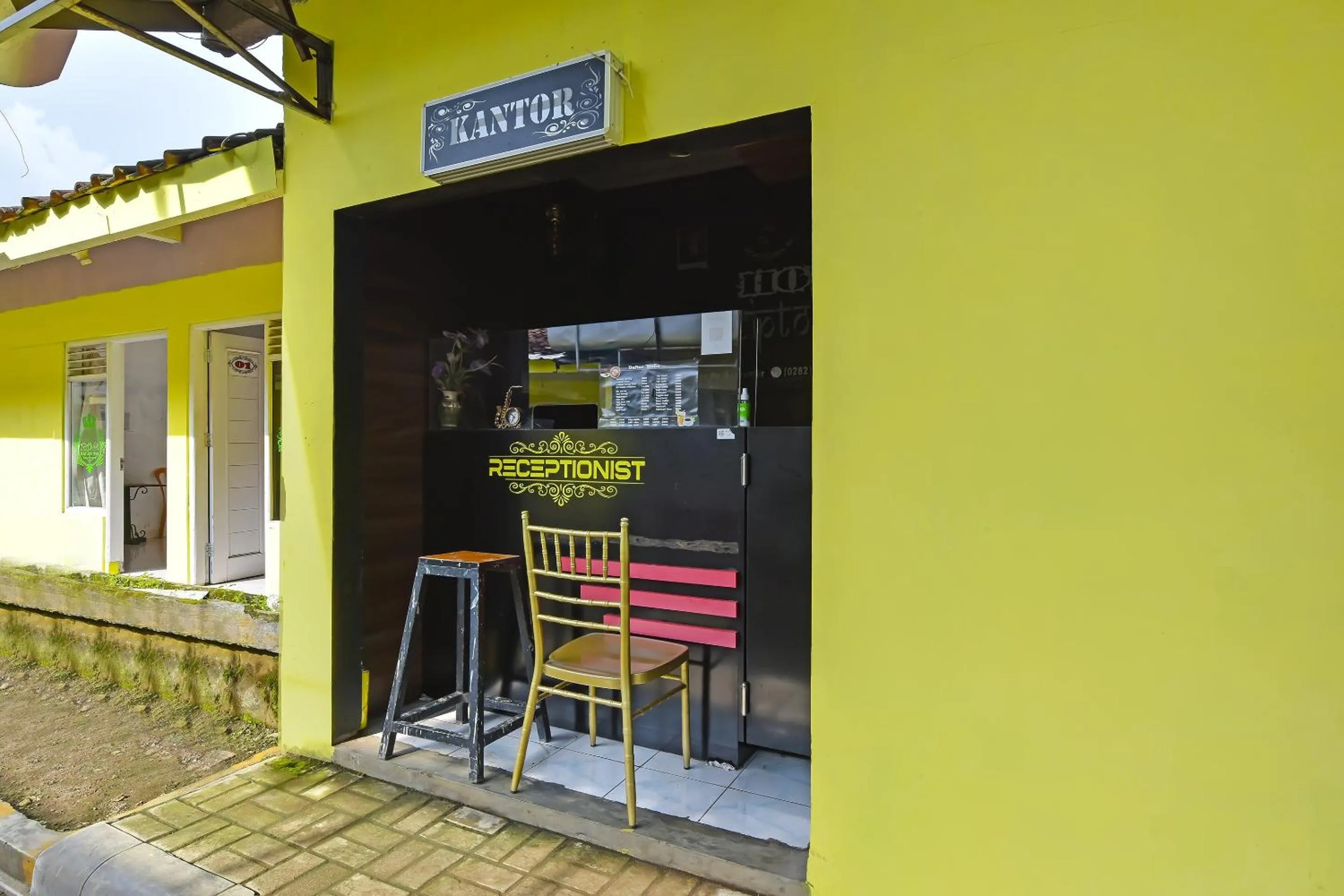 Lobby or reception in Hotel O Cipto Arum