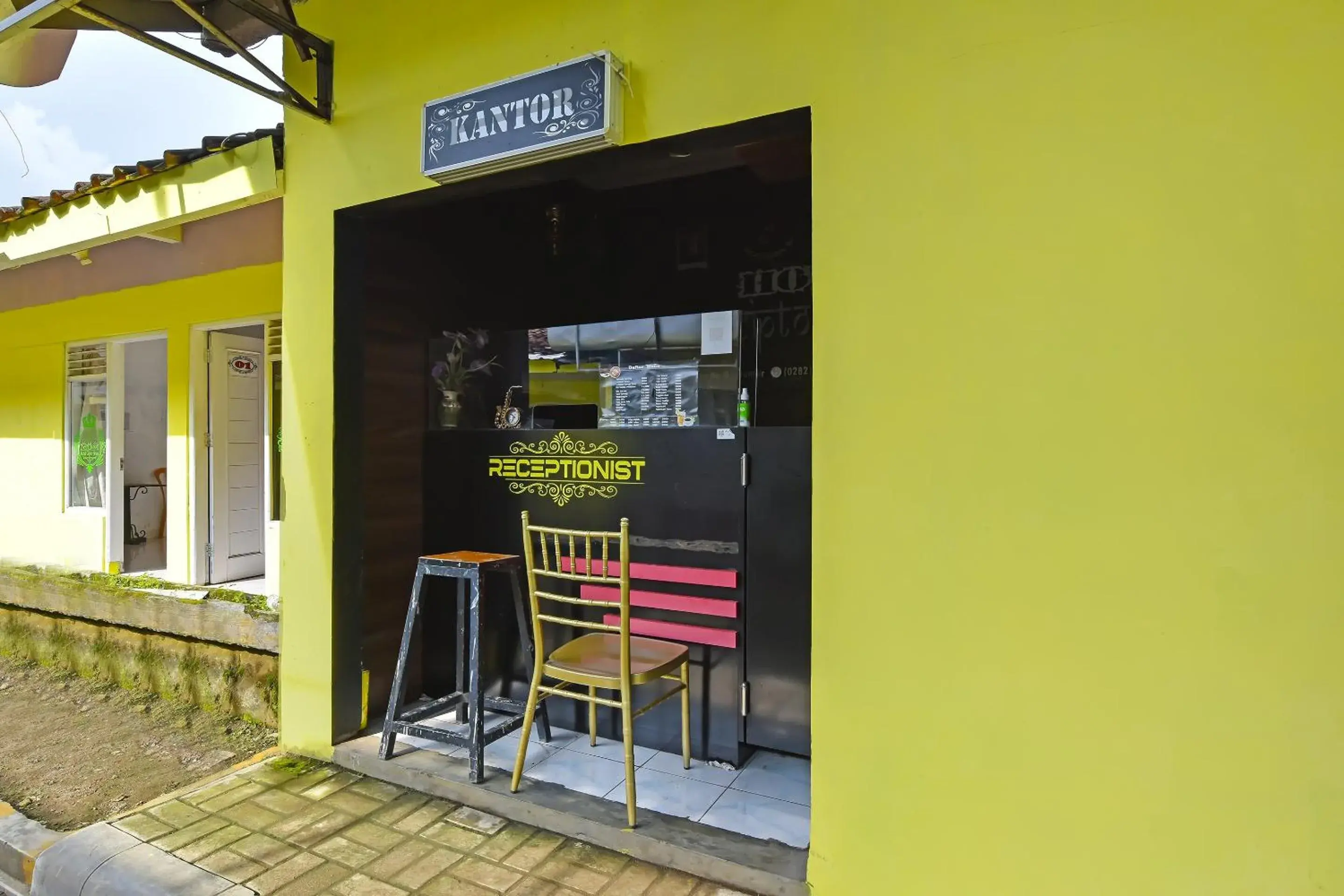 Lobby or reception in Hotel O Cipto Arum Lobby or reception in Hotel O Cipto Arum