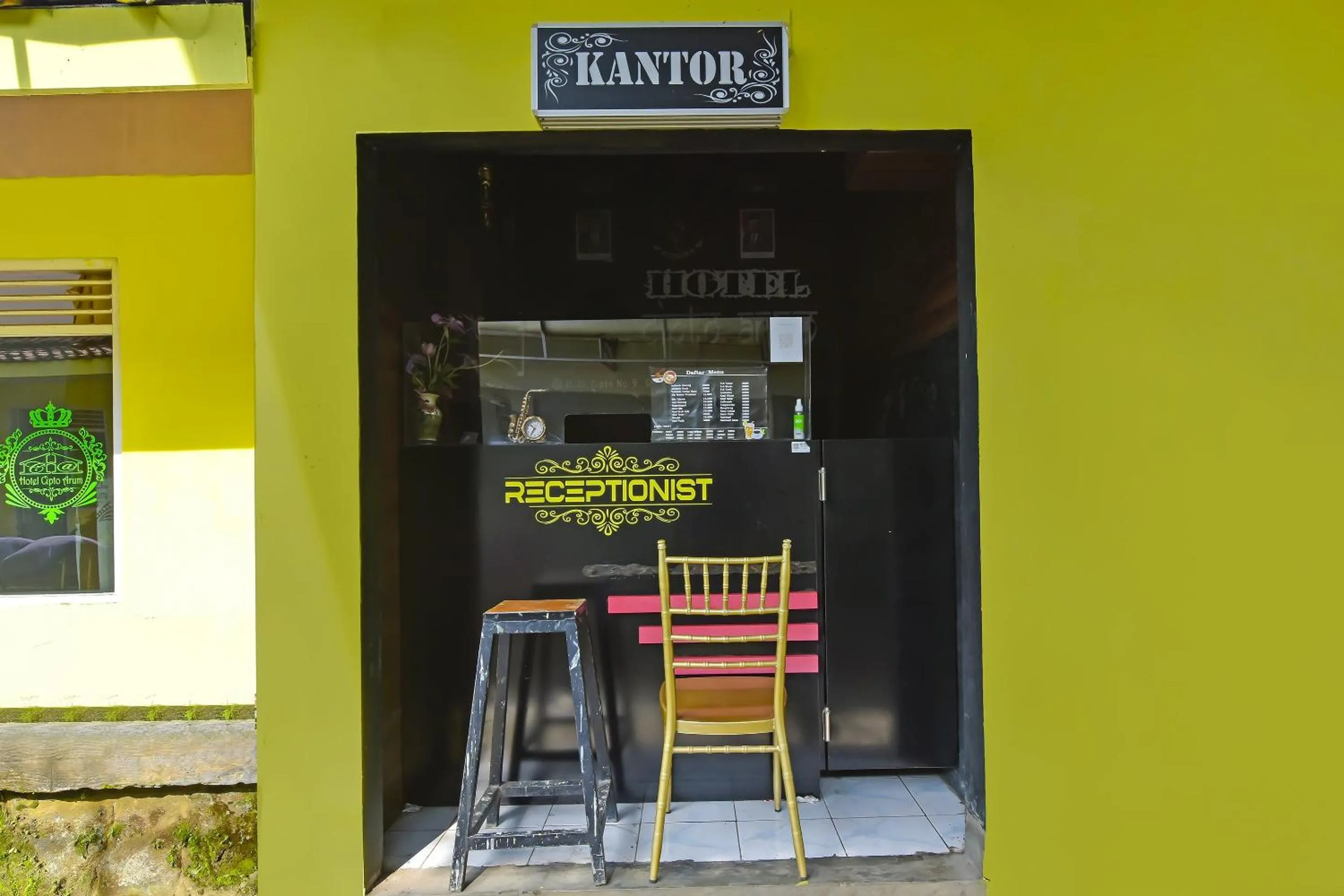 Lobby or reception in Hotel O Cipto Arum