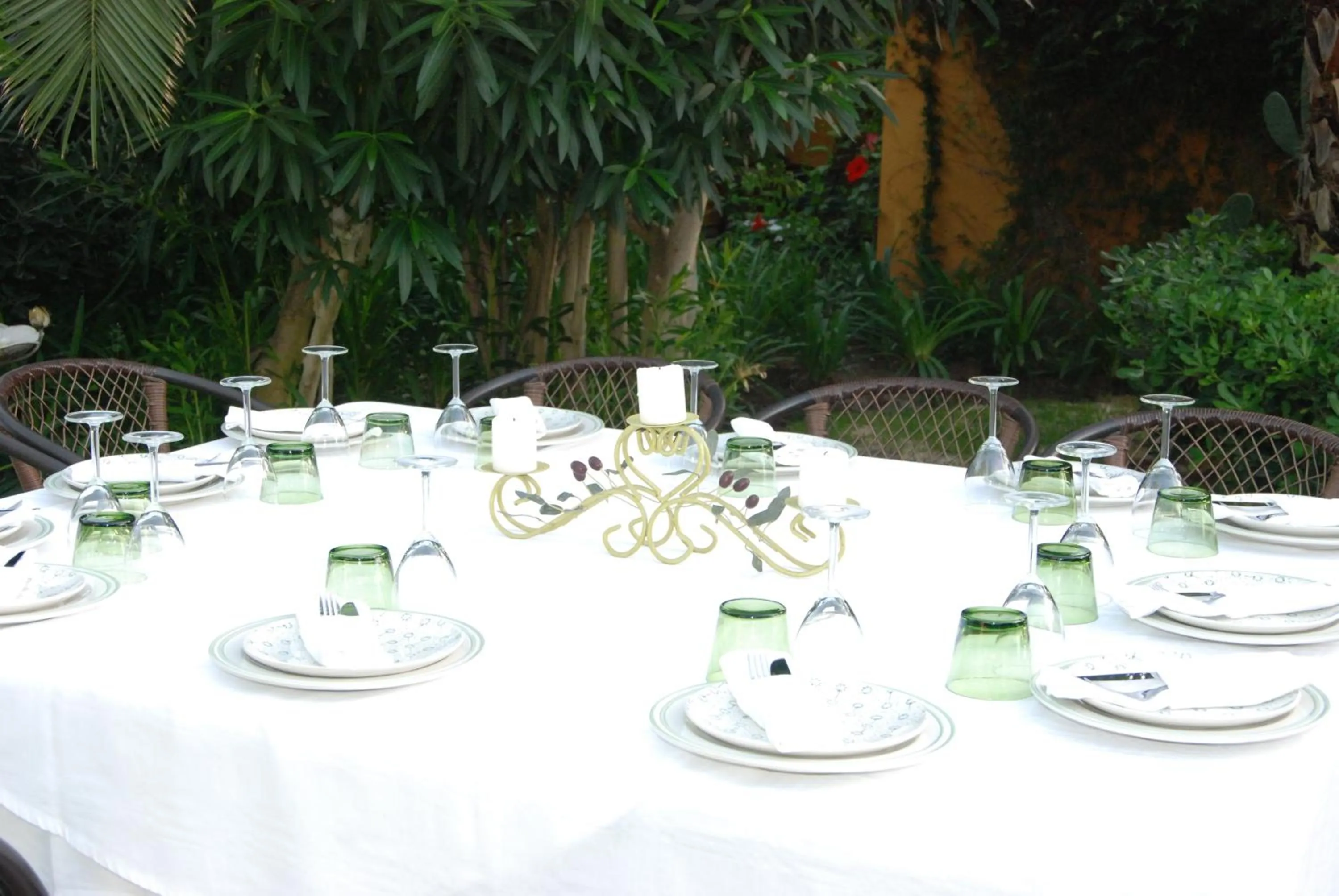 Restaurant/places to eat in Family hotel Al- Ana Marbella