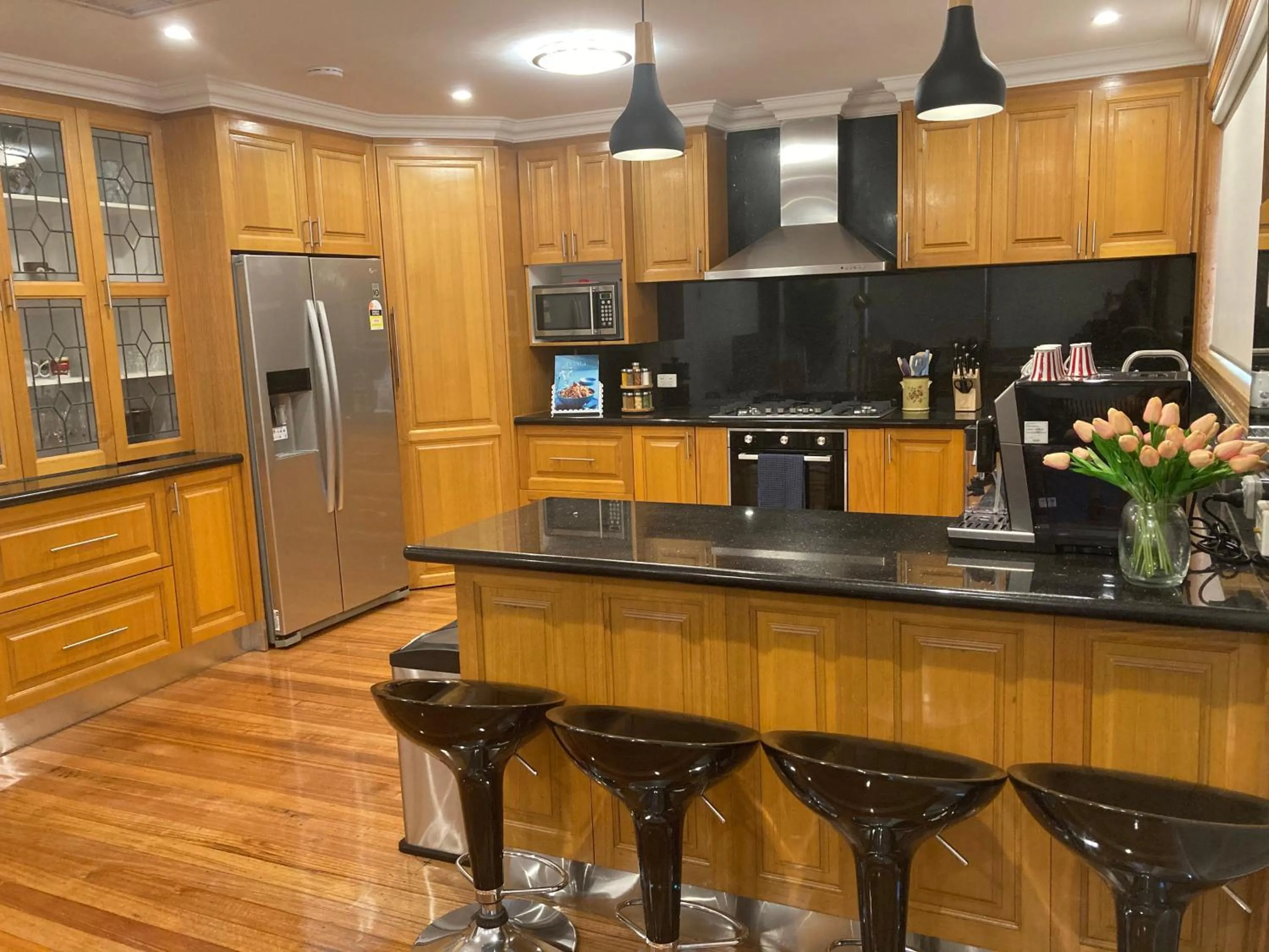 Style/Comfort/Spacious 4 bedroom house plus study