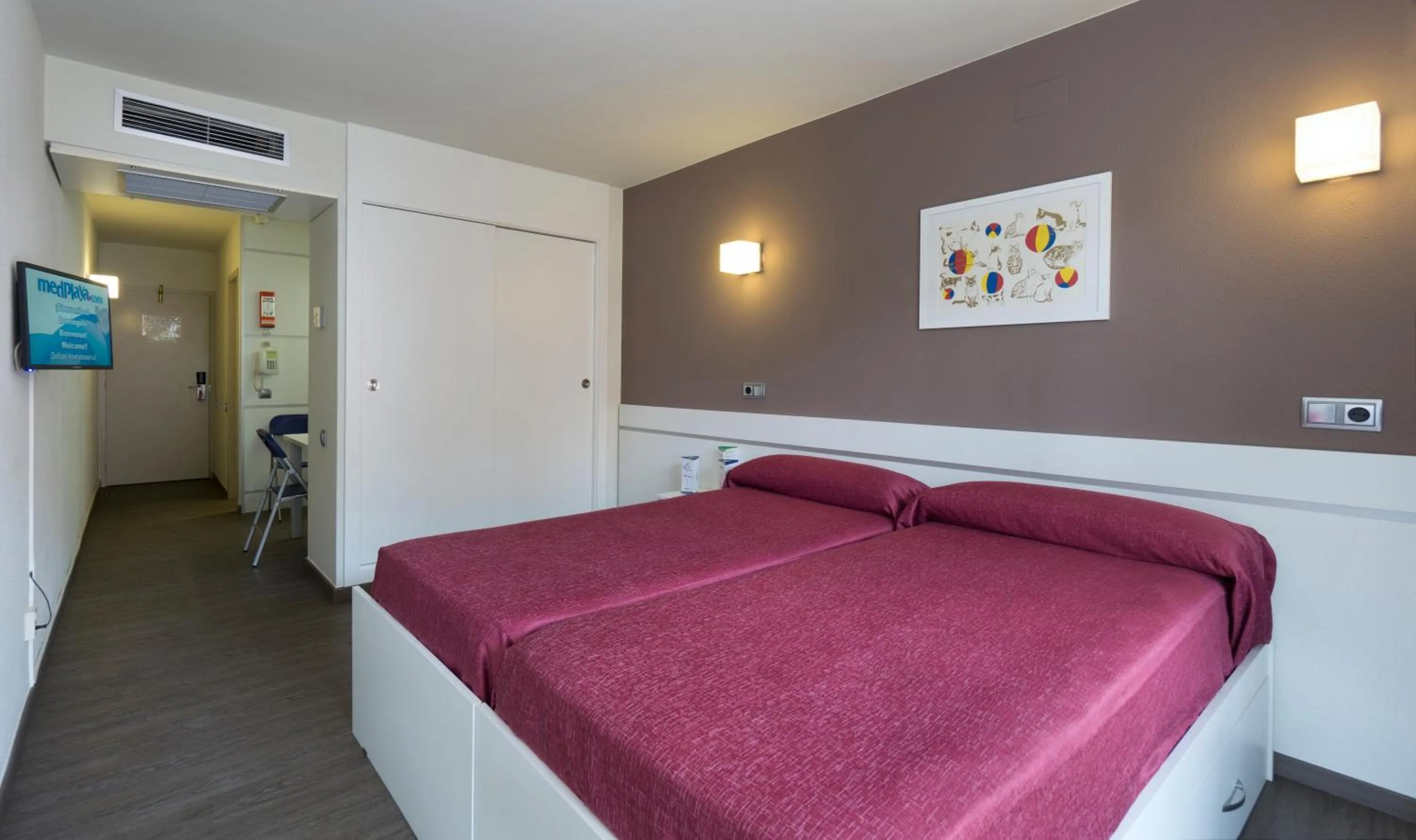 Photo of the whole room, Bed in Medplaya Aparthotel Esmeraldas