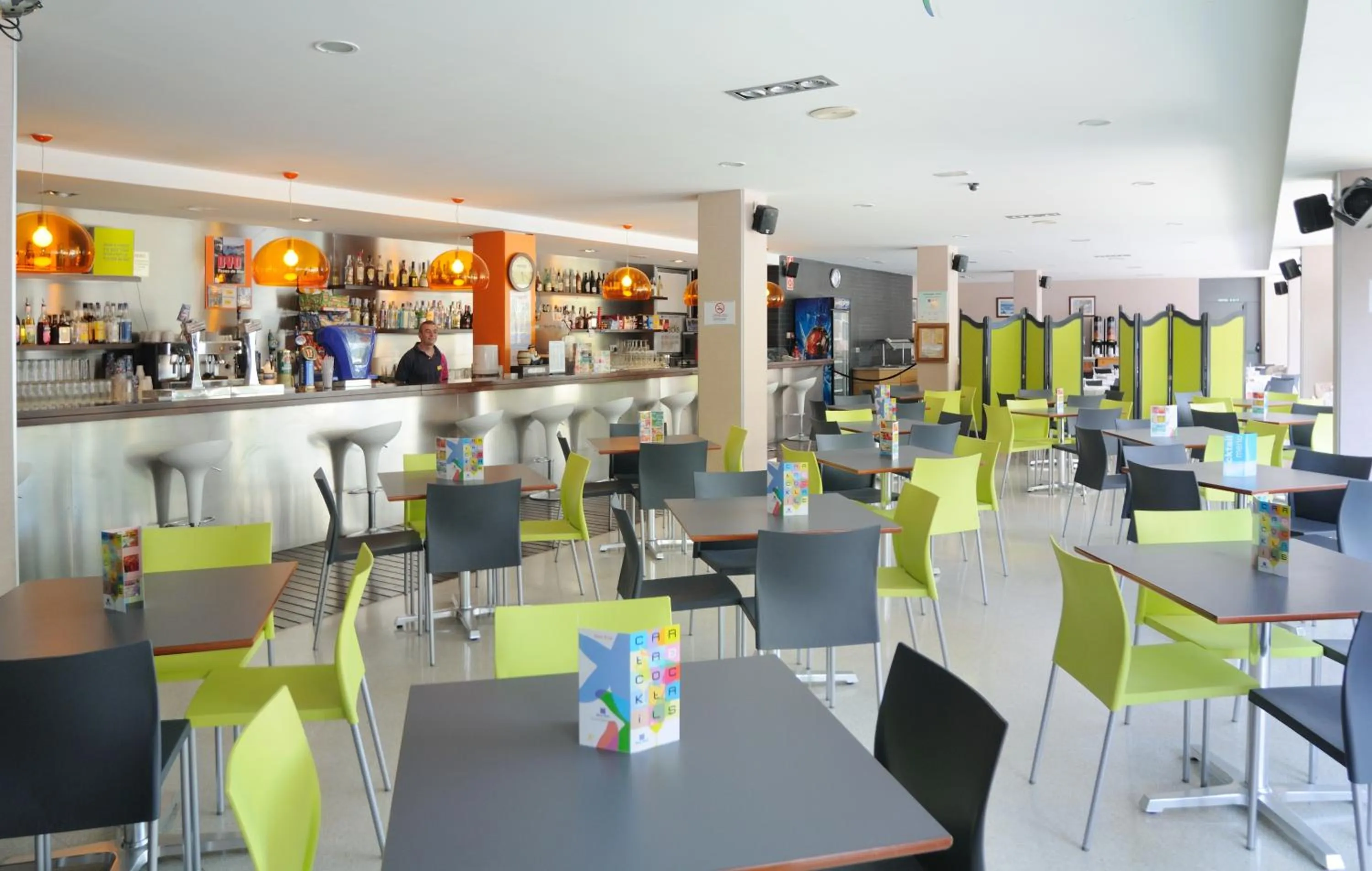 Restaurant/places to eat in Medplaya Aparthotel Esmeraldas
