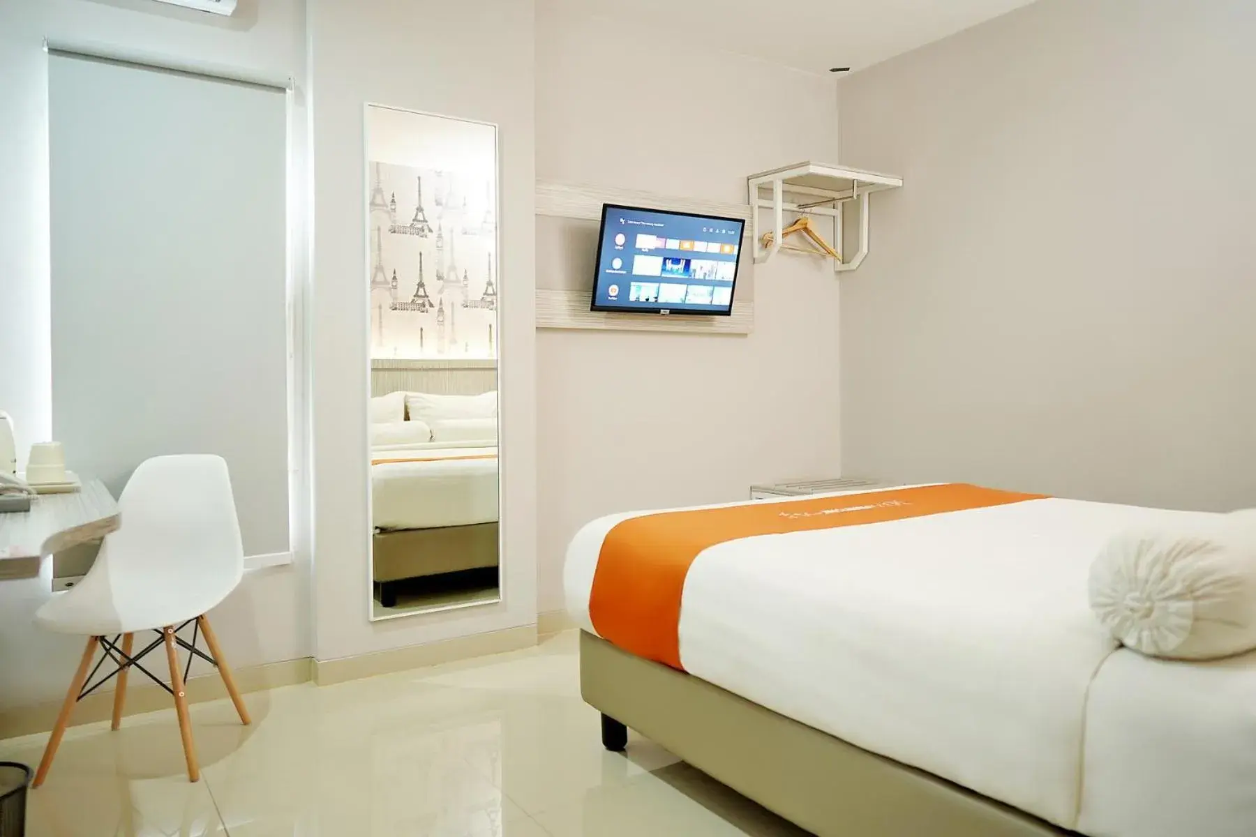 Bedroom, Bed in Front One Hotel Sragen Bedroom, Bed in Front One Hotel Sragen