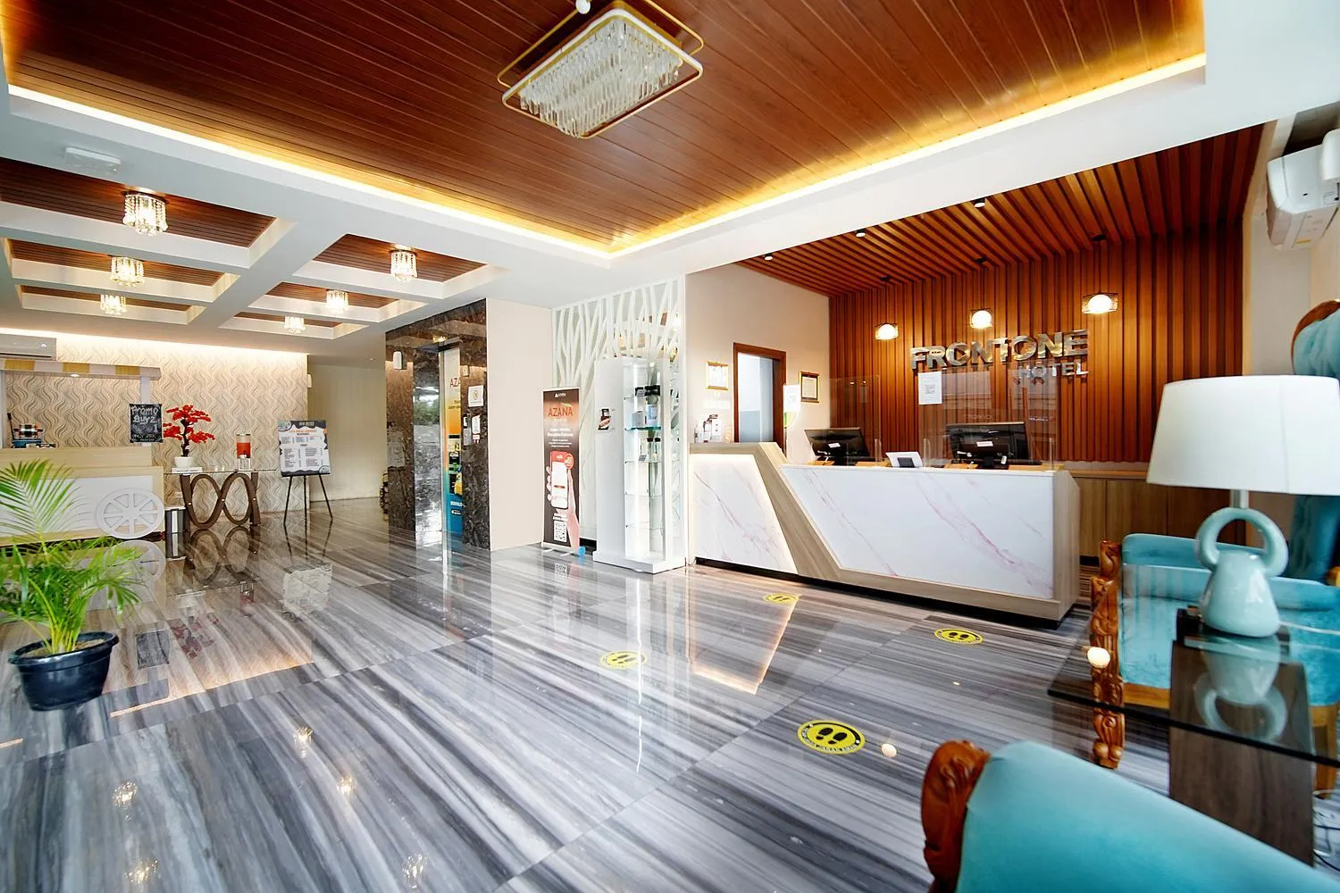 Lobby or reception in Front One Hotel Sragen
