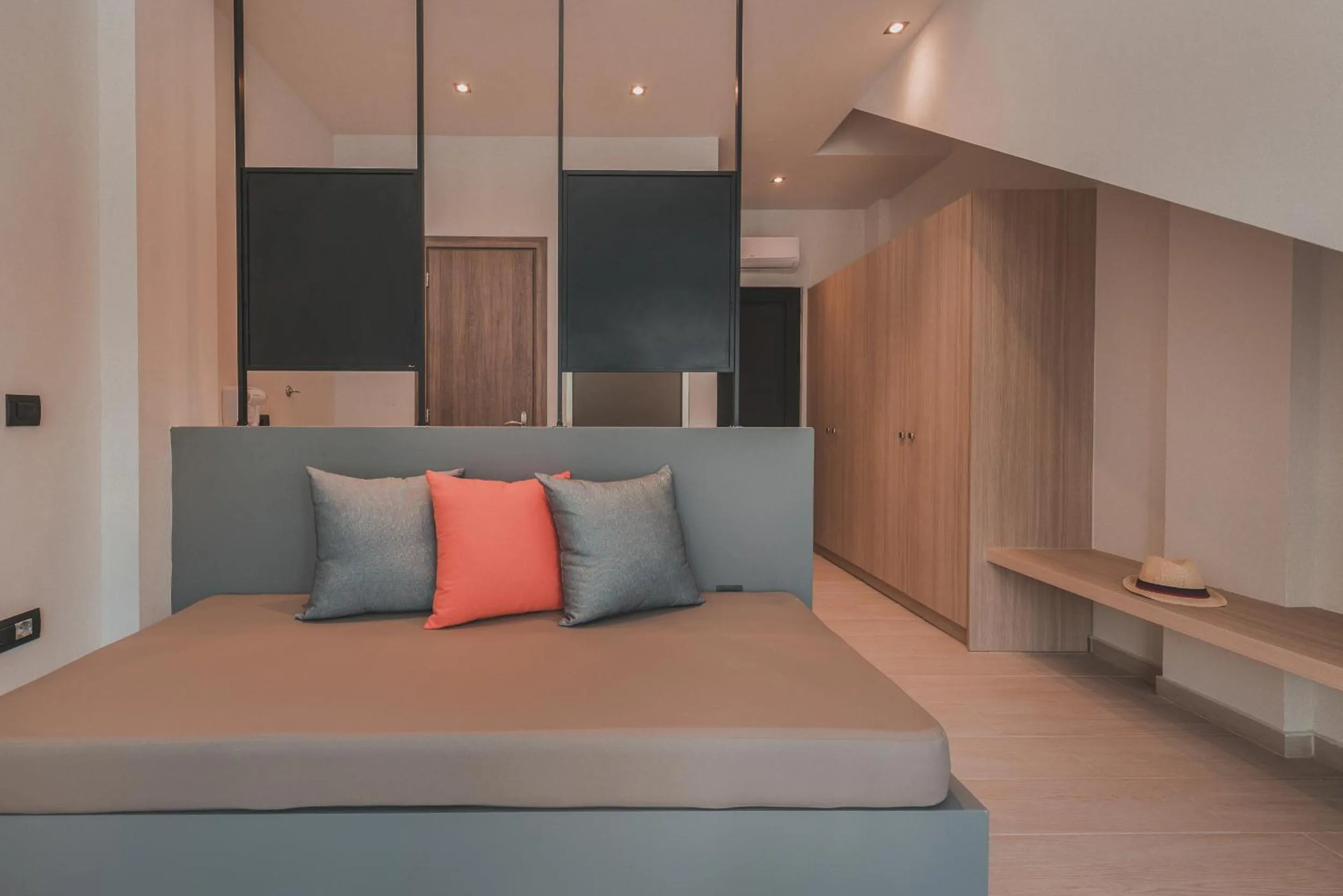 Seating area in Cavo di Suites