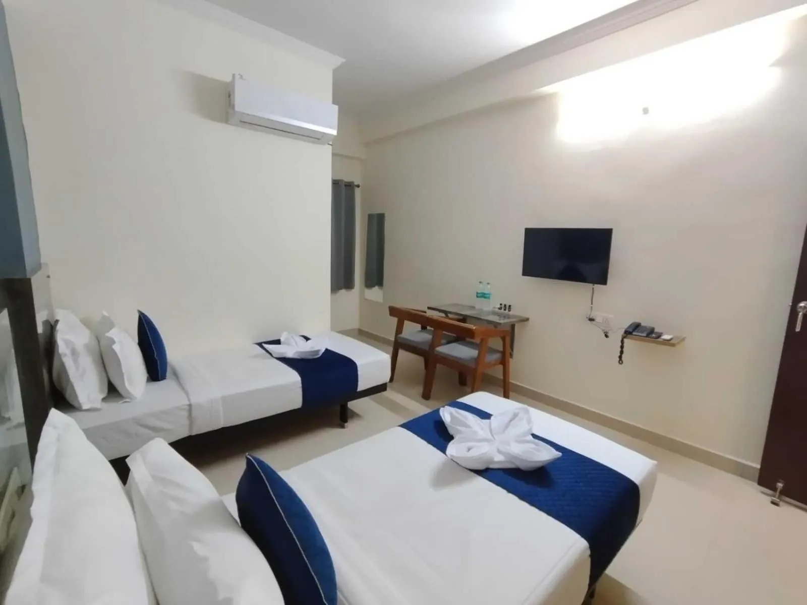 Bedroom, Bed in Collection O Rio Kondapur Near Rahavendra Colony