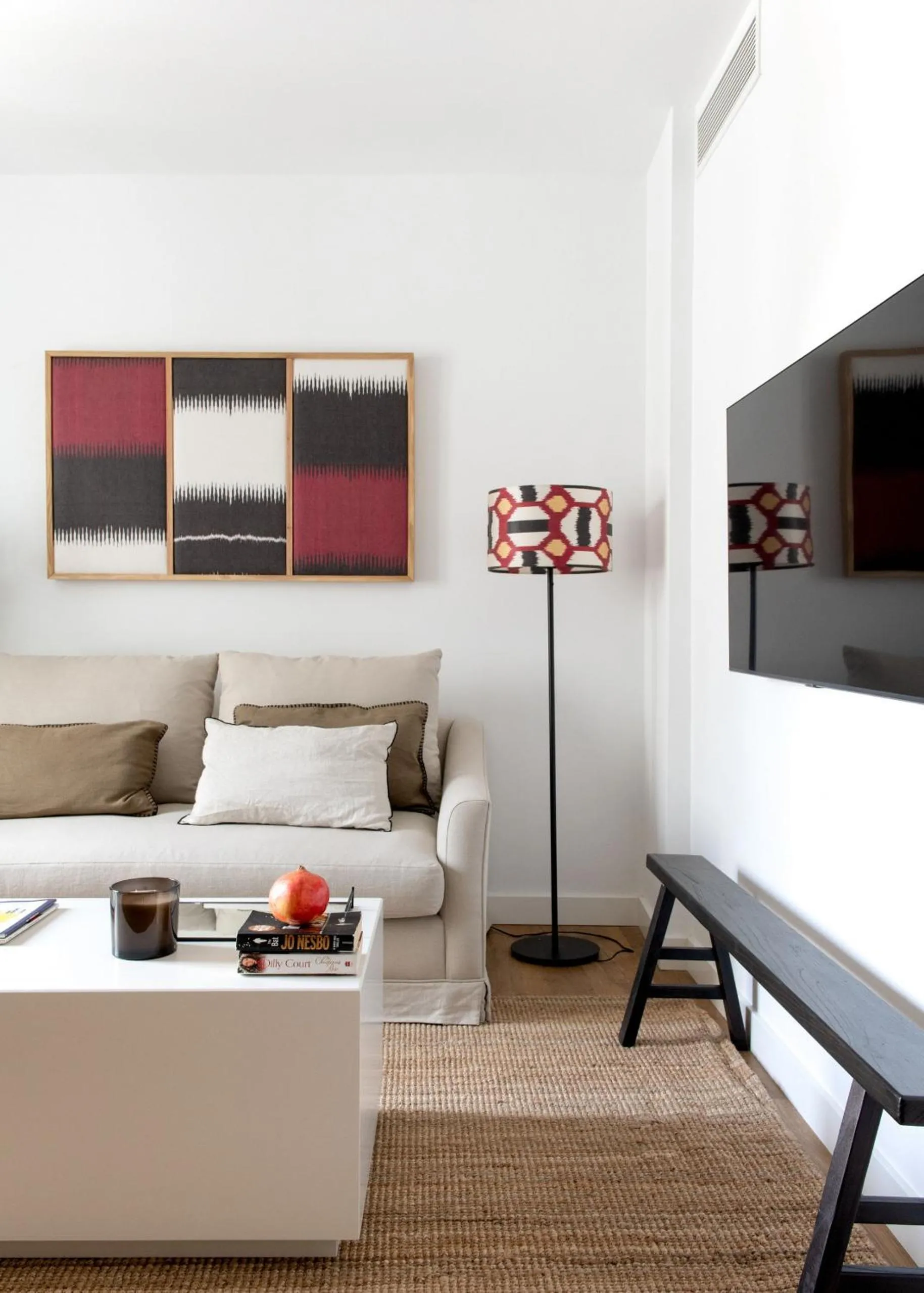 Communal lounge/ TV room in Tetuán 15 Boutique Apartments by Hommyhome