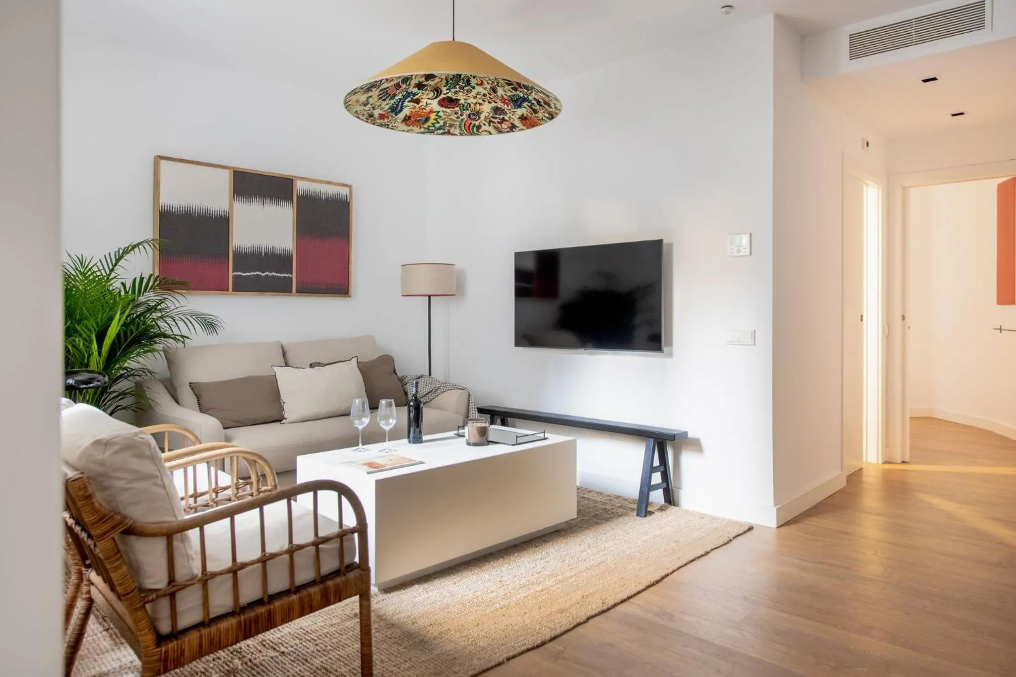Communal lounge/ TV room in Tetuán 15 Boutique Apartments by Hommyhome