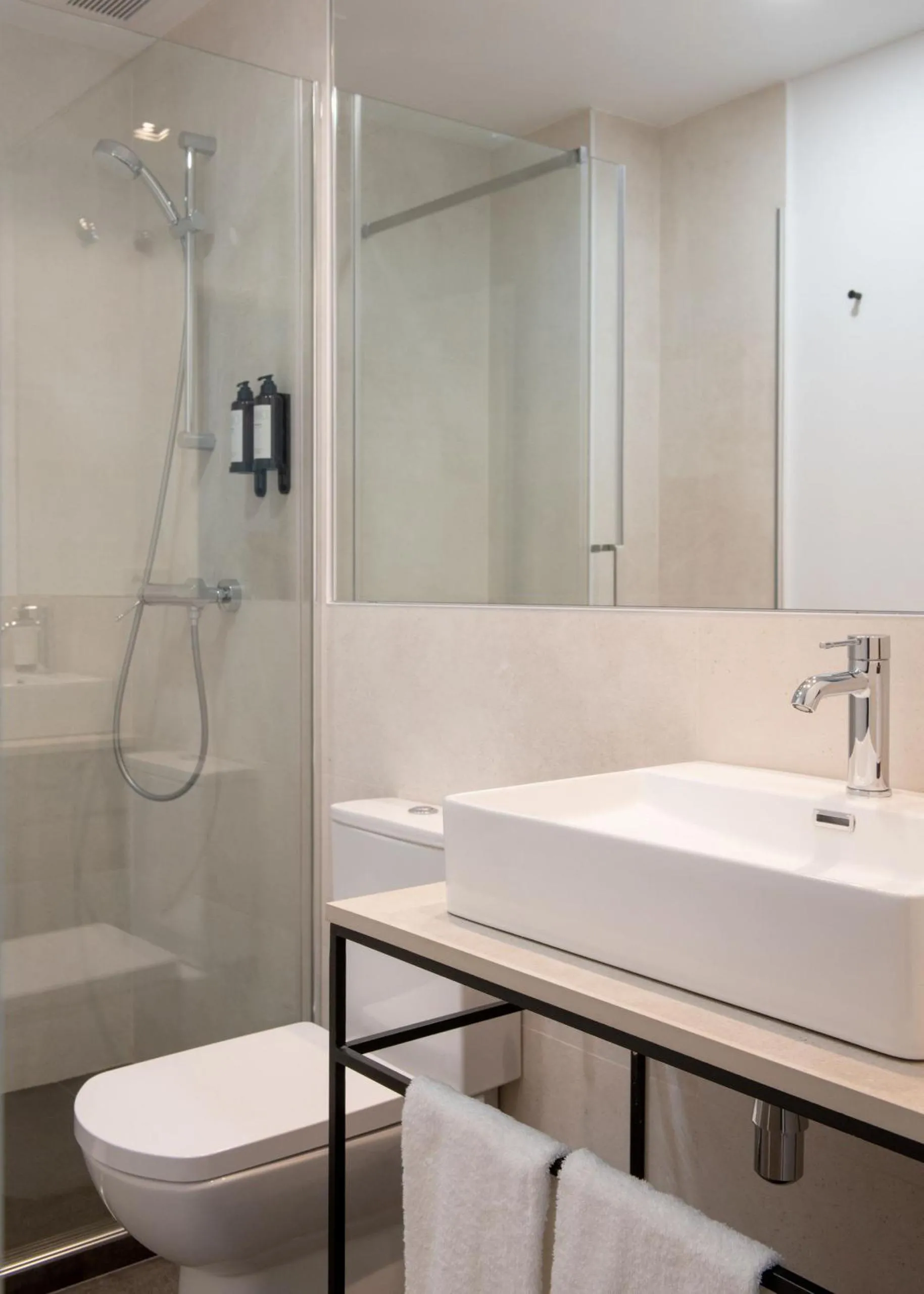 Bathroom in Tetuán 15 Boutique Apartments by Hommyhome