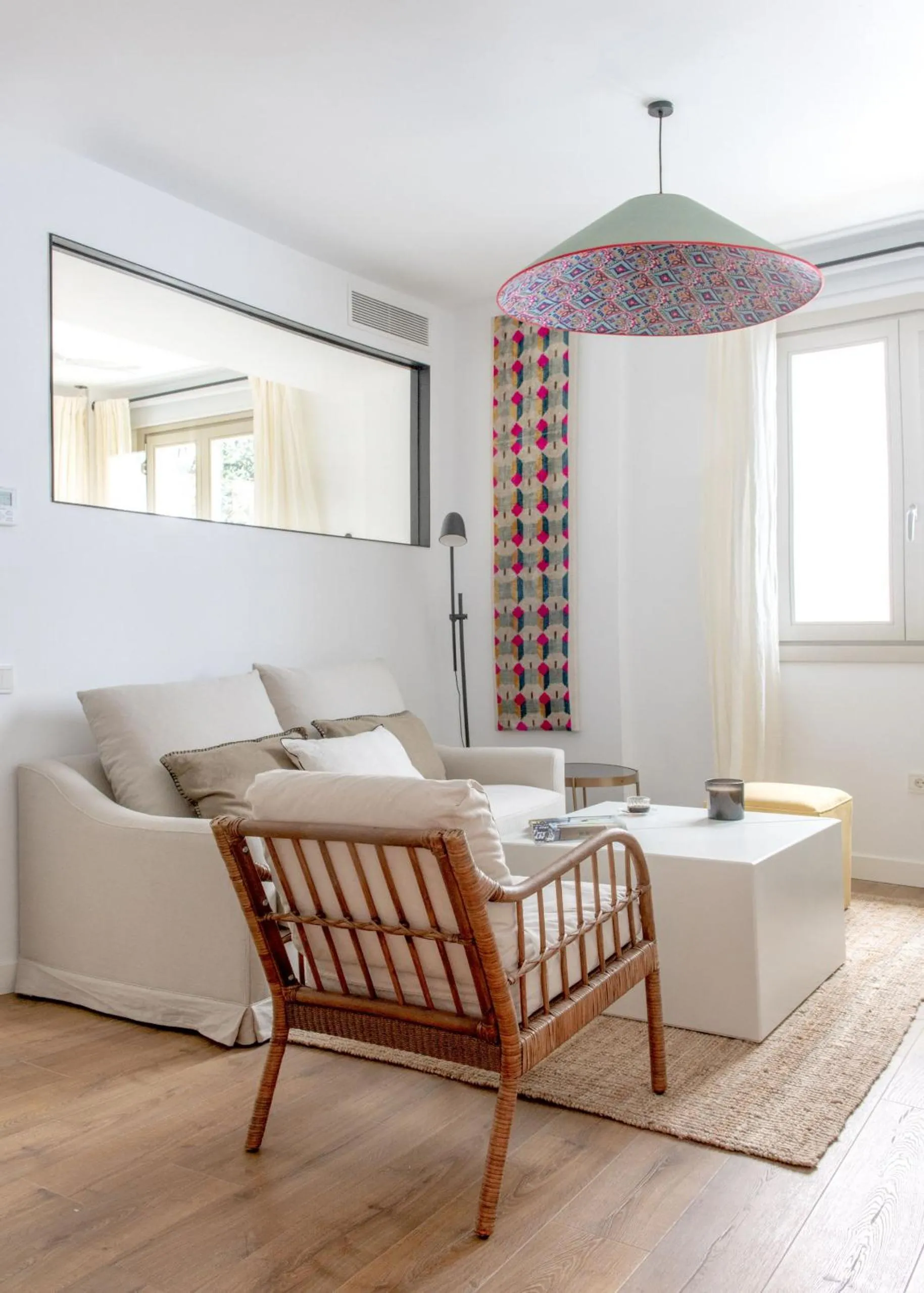 Communal lounge/ TV room in Tetuán 15 Boutique Apartments by Hommyhome
