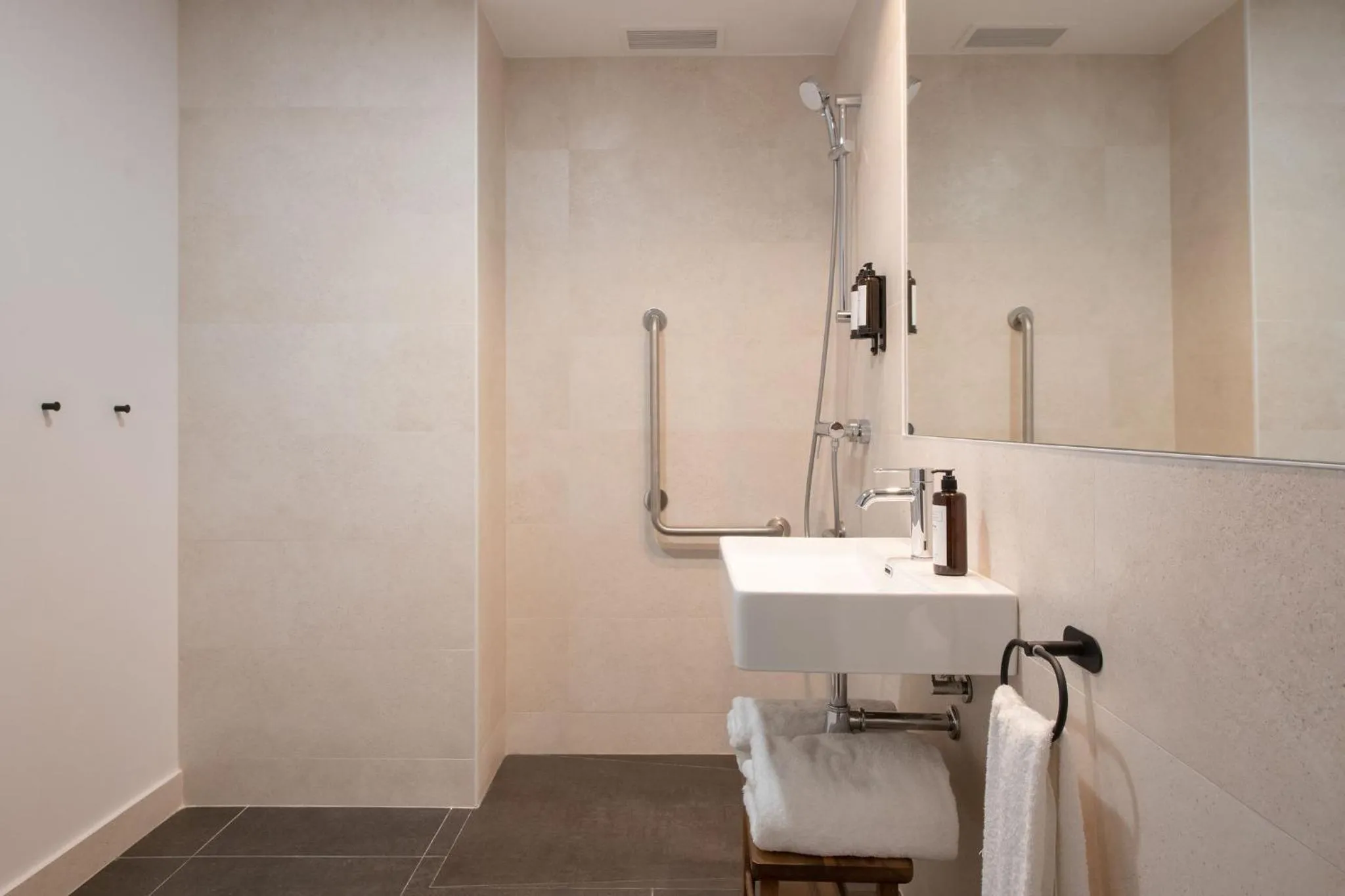 Bathroom in Tetuán 15 Boutique Apartments by Hommyhome