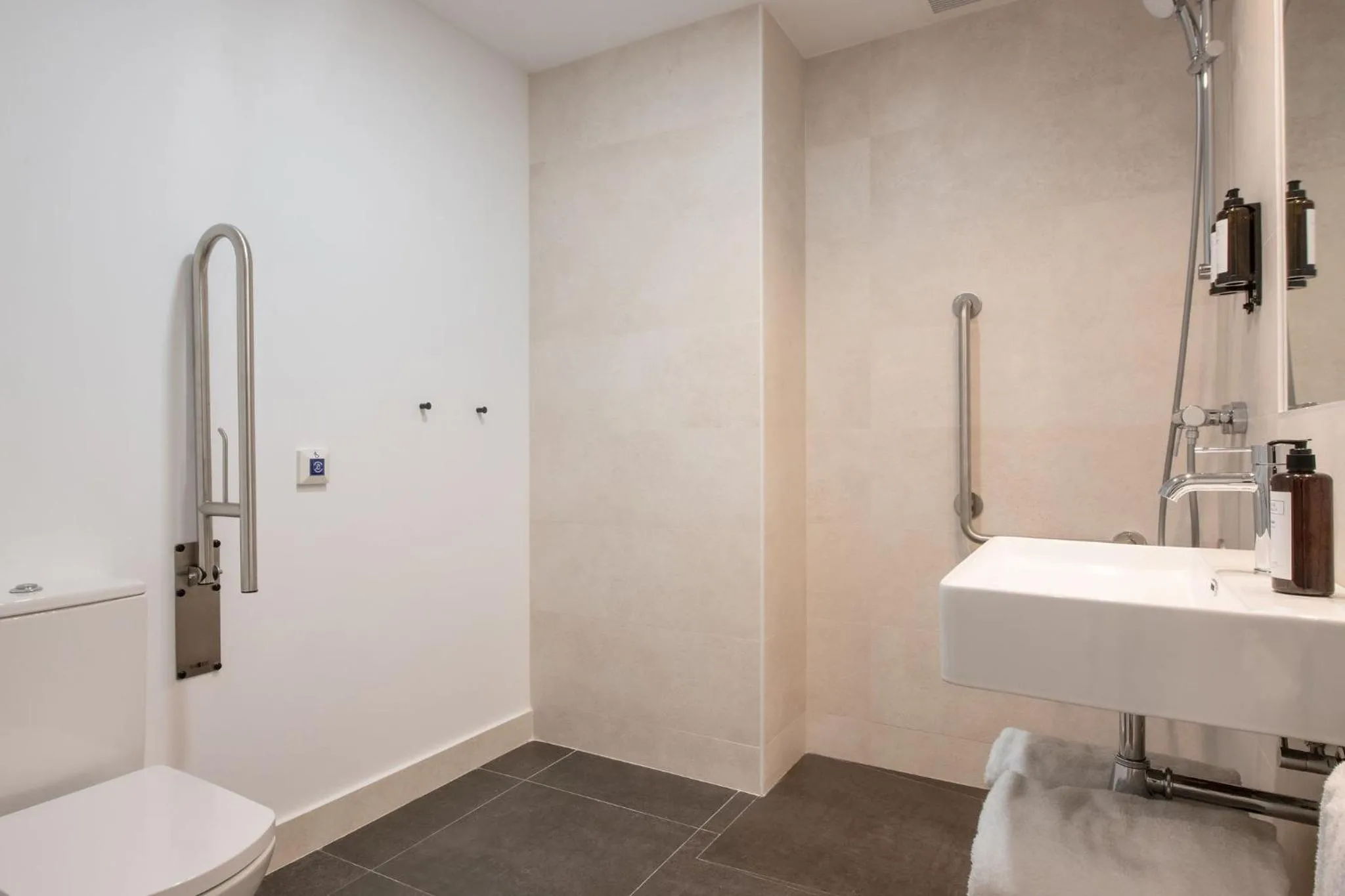 Bathroom in Tetuán 15 Boutique Apartments by Hommyhome