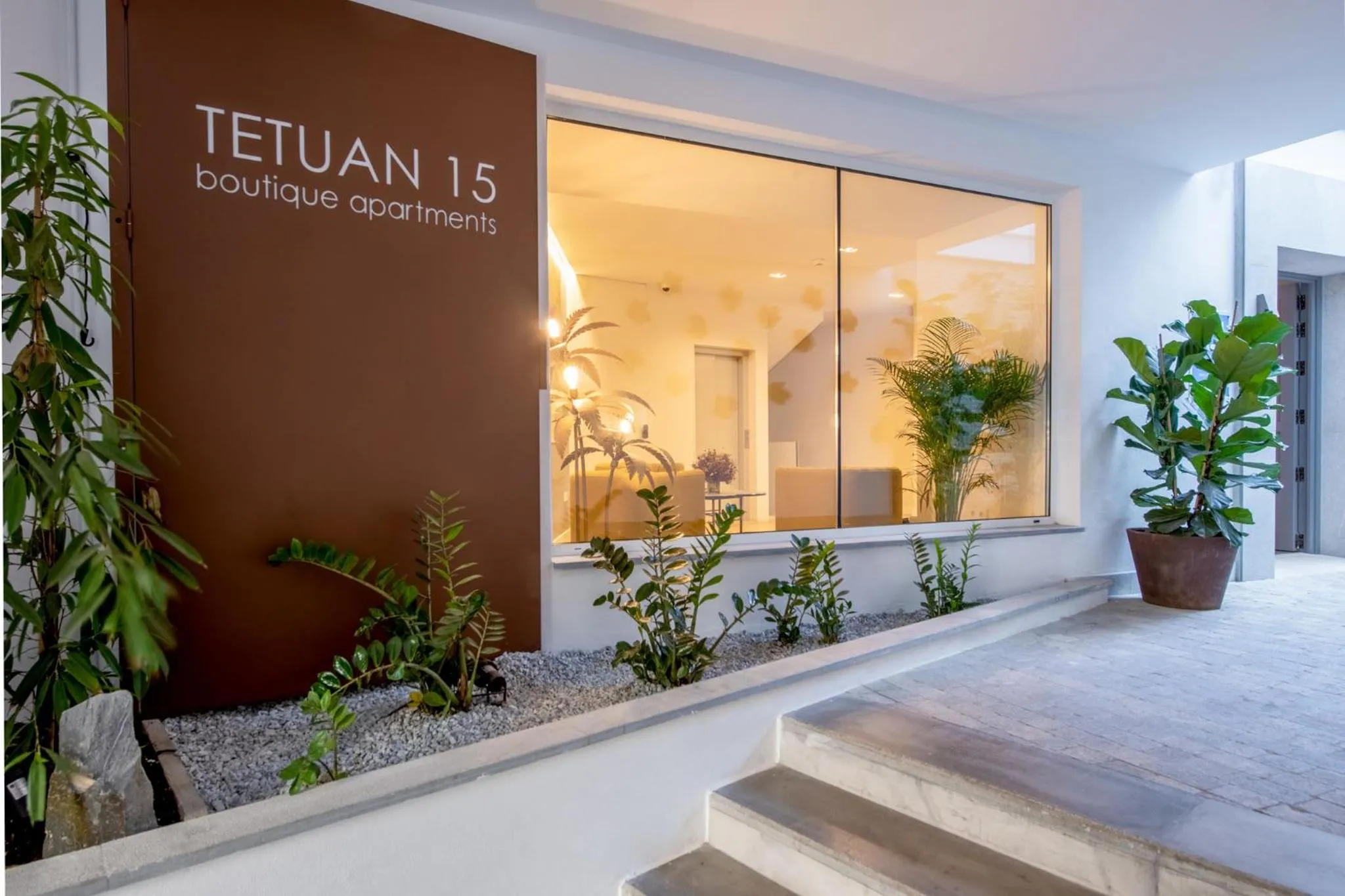 Facade/entrance in Tetuán 15 Boutique Apartments by Hommyhome