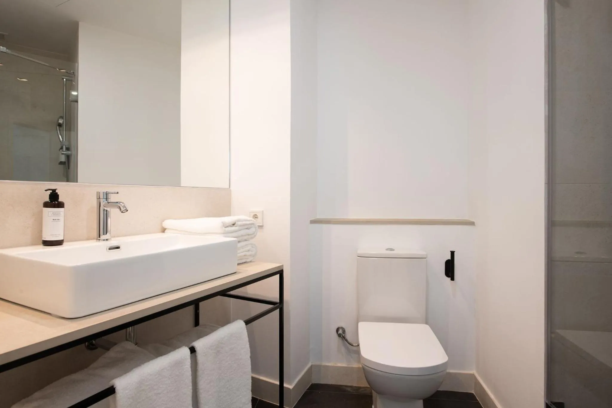 Bathroom in Tetuán 15 Boutique Apartments by Hommyhome