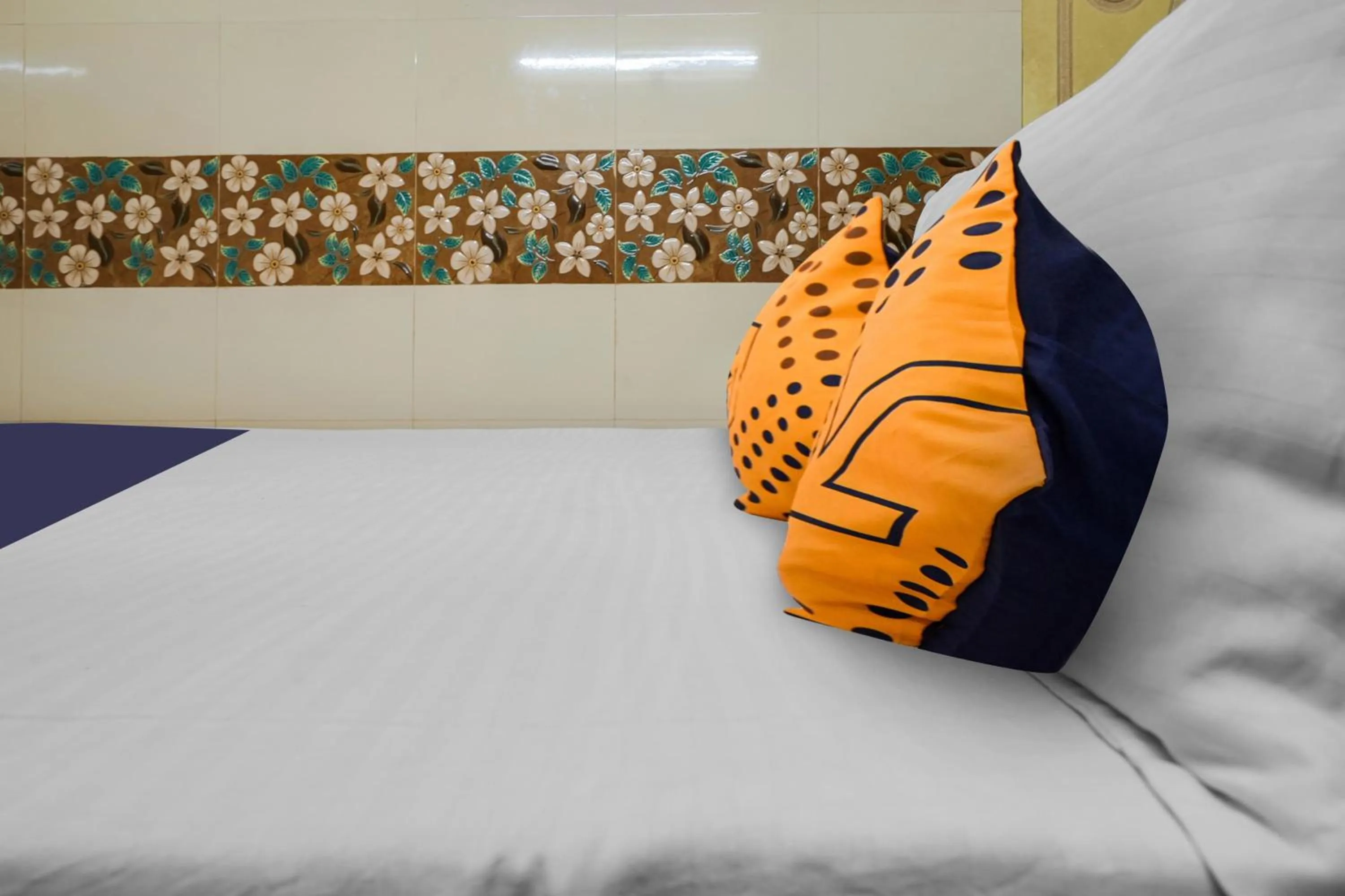 Bedroom in SPOT ON New ROYAL LODGE