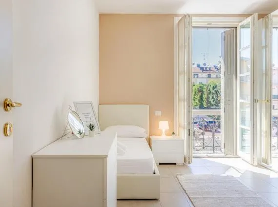 Bed in Nour Apartments - Castramajora Alloggi