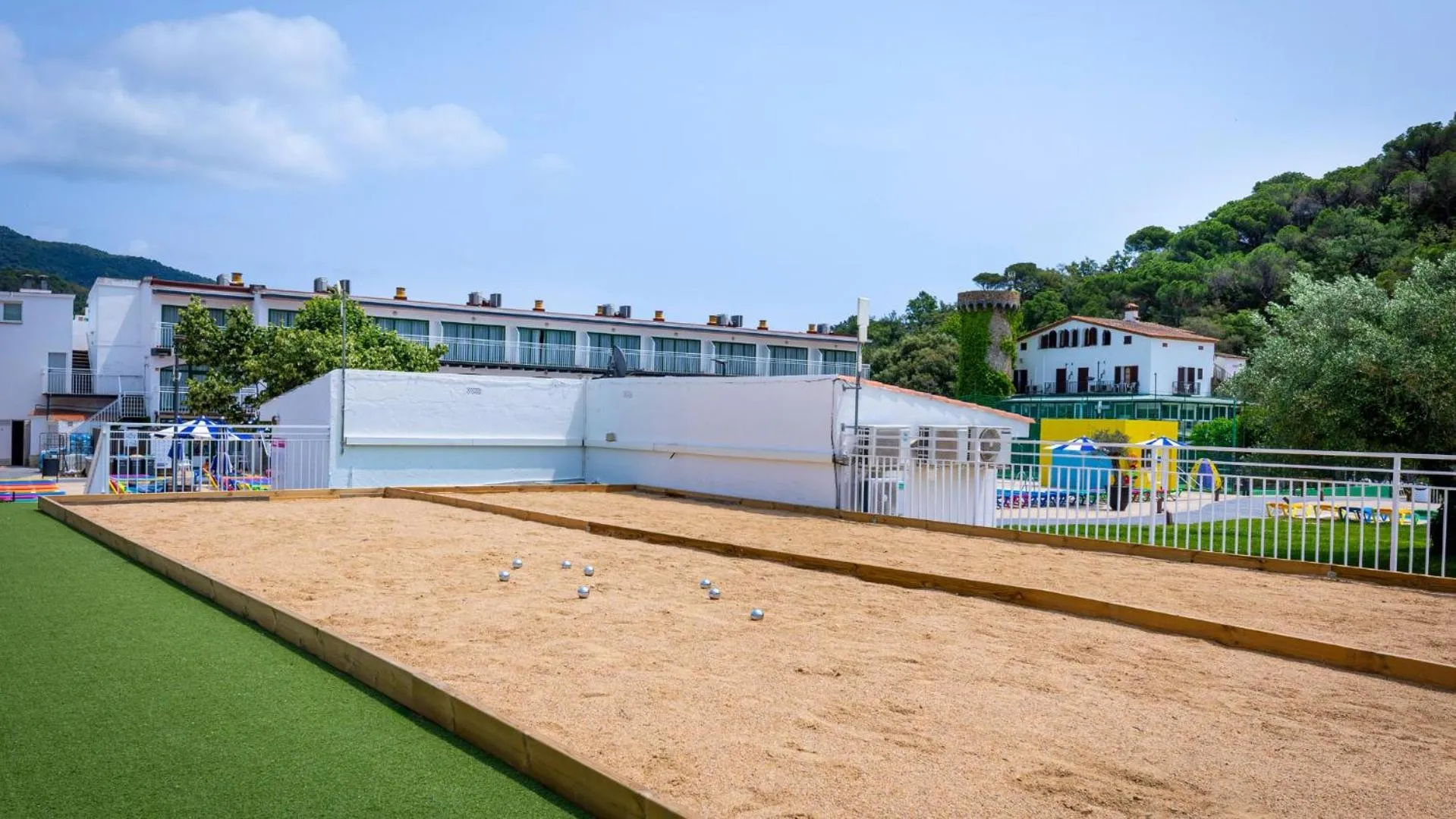 Day in Medplaya Aparthotel Sant Eloi