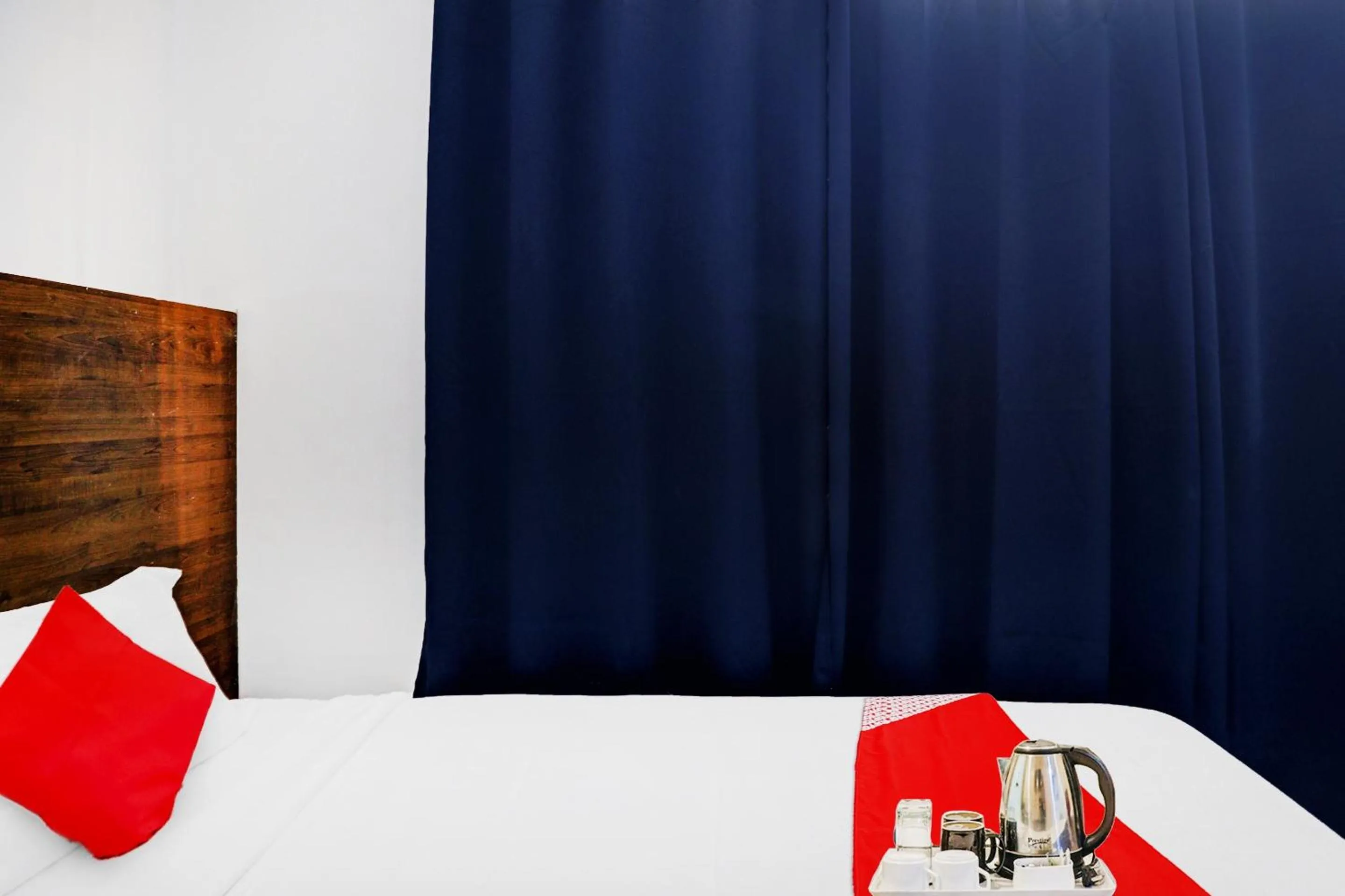 Bedroom, Bed in Hotel O Pride Inn